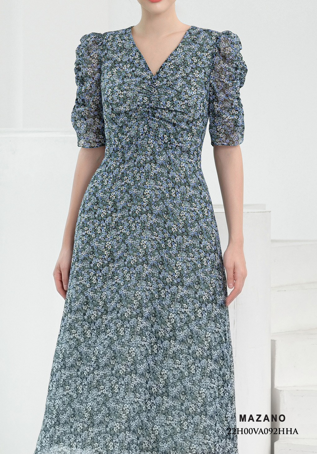 Đầm xanh họa tiết tay bồng eo cao chân rủ_thumbnail_2