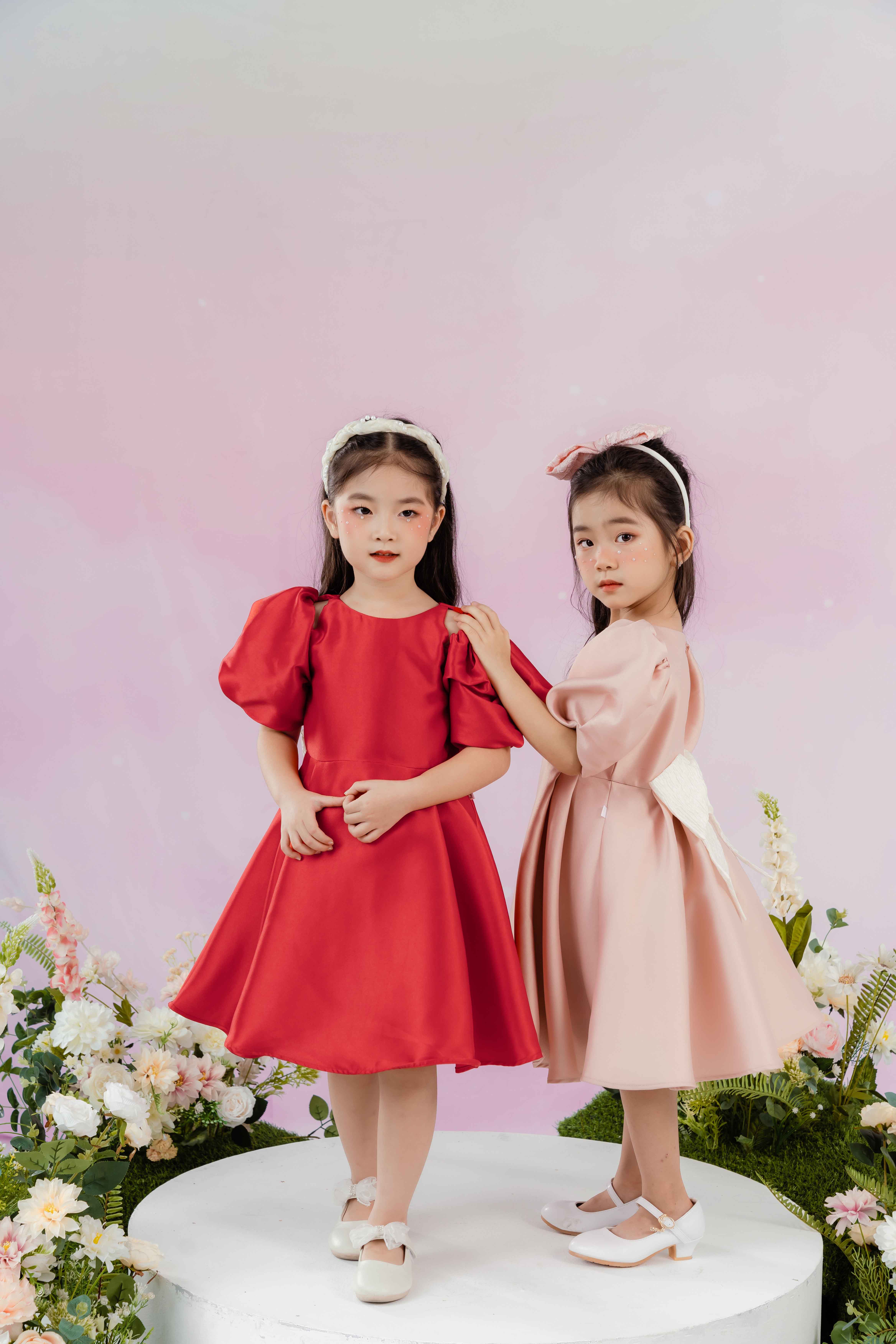 Váy tafta tay bồng khoét vai_thumbnail_0