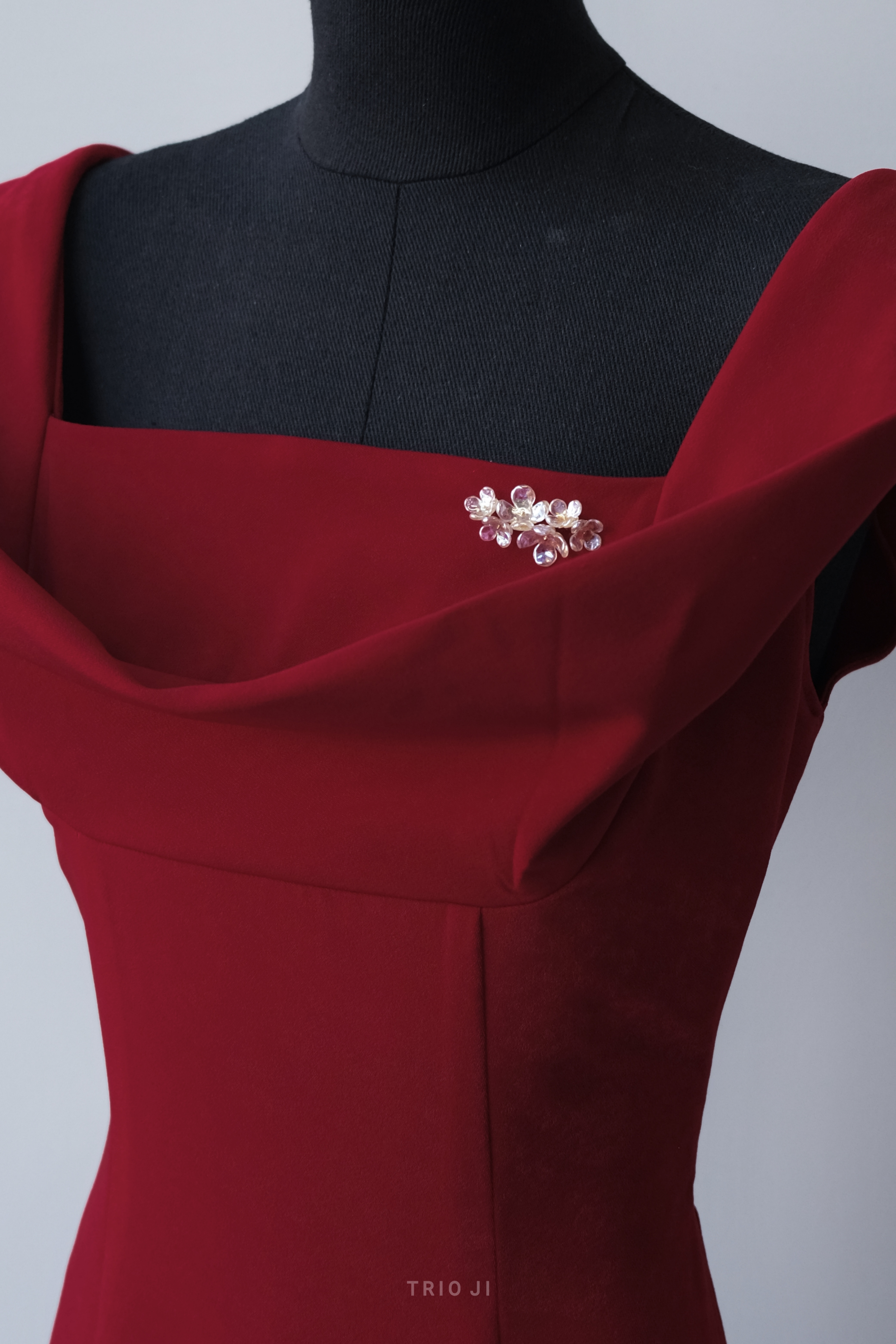 HANH VAN NHI Ao-dai_thumbnail_6