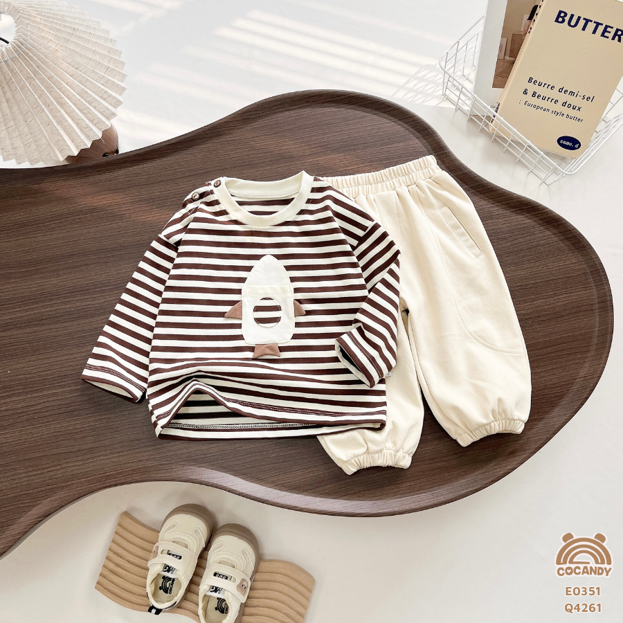 Áo dài tay NÂU kẻ BE phi thuyền