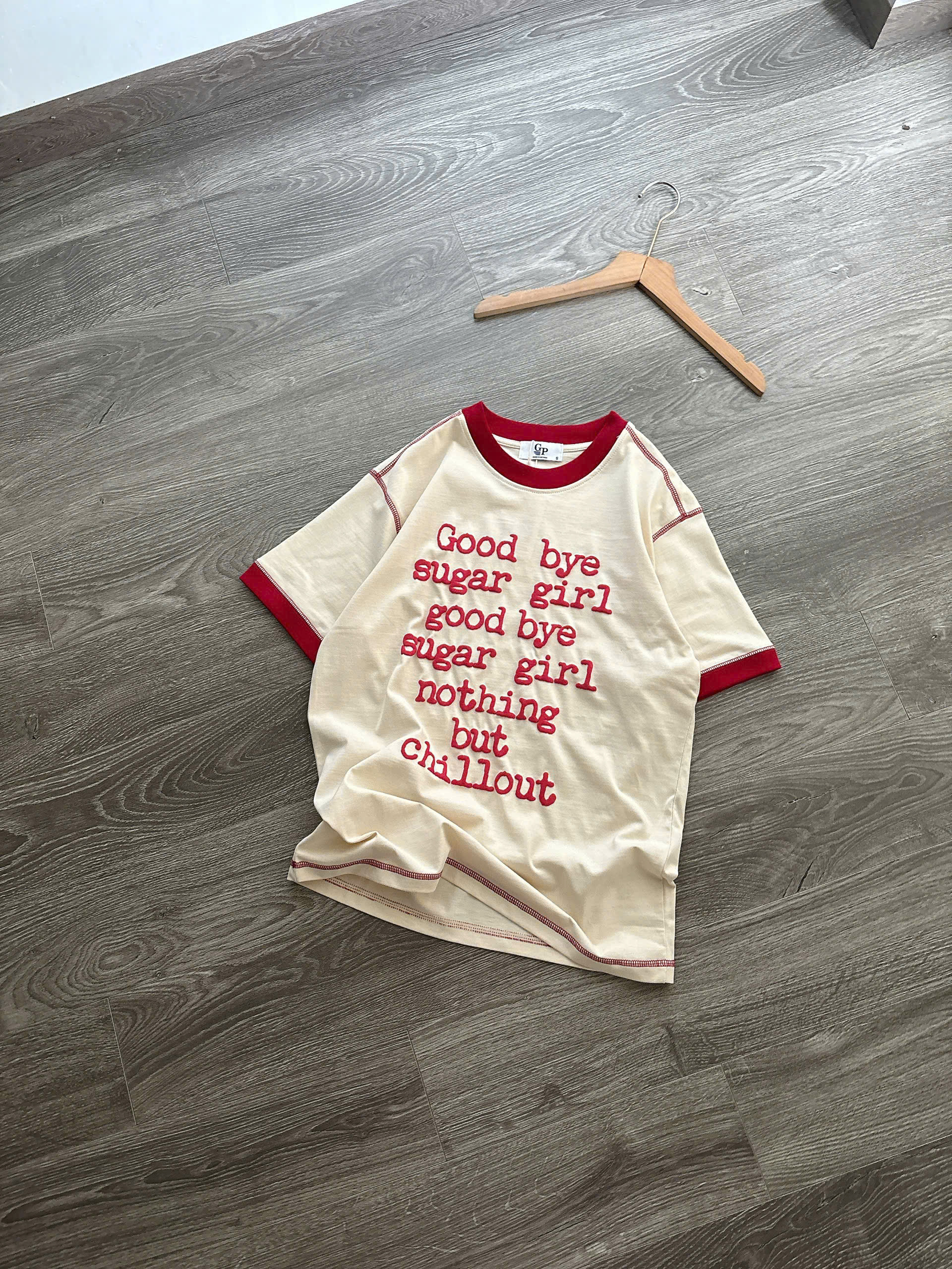 A296 ÁO THUN CHỮ ĐỎ_thumbnail_16