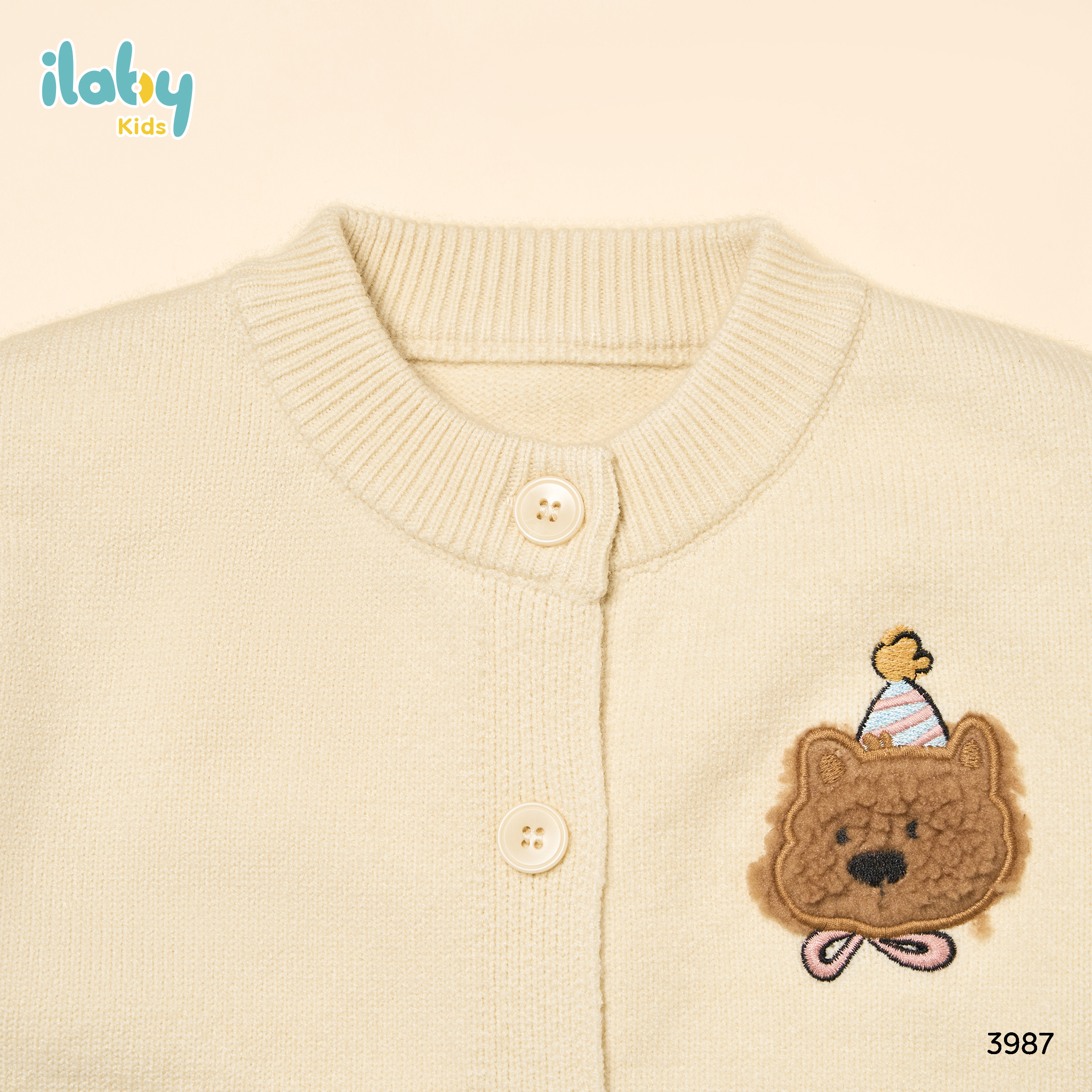 Áo khoác len thêu thân trước