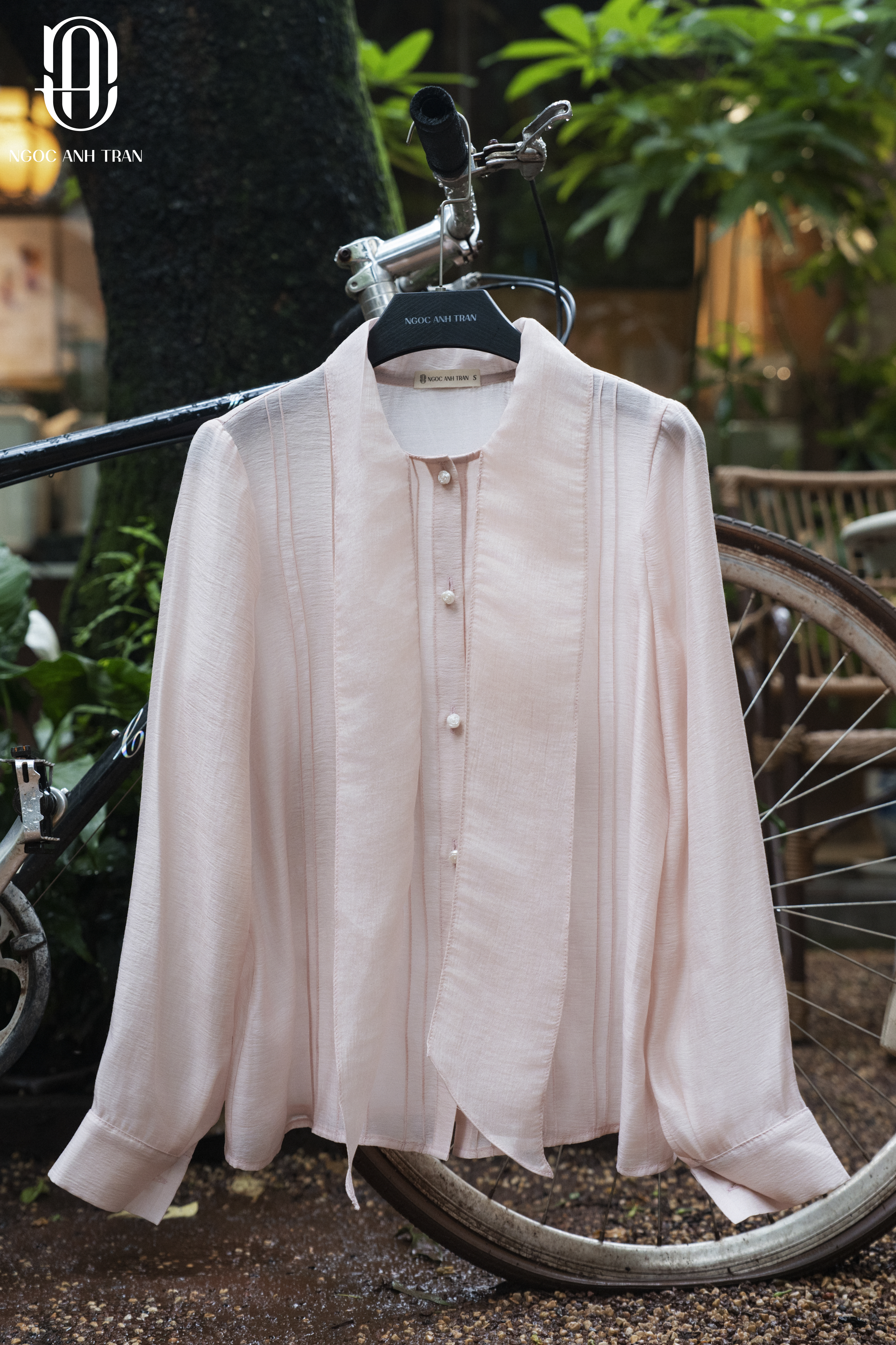 A222 - Áo sơ mi tơ hồng