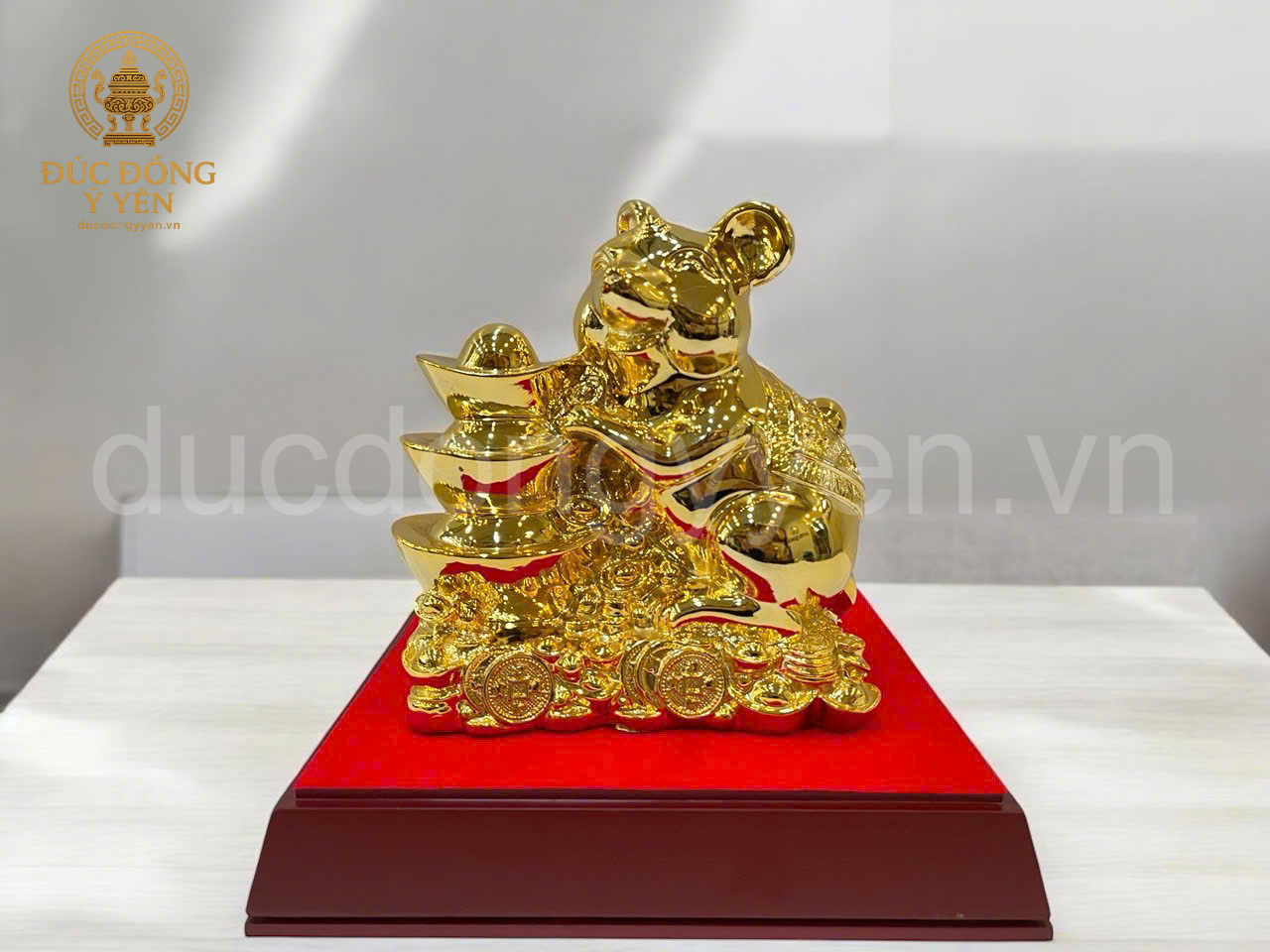 Tượng chuột ôm thỏi tiền mạ vàng cao cấp 