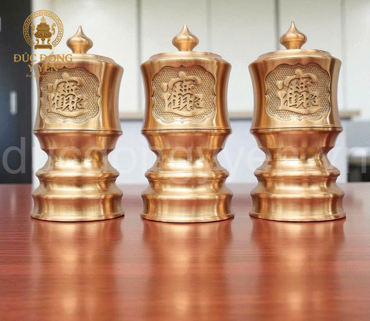 Bộ đài thờ đúc đồng vàng thau 