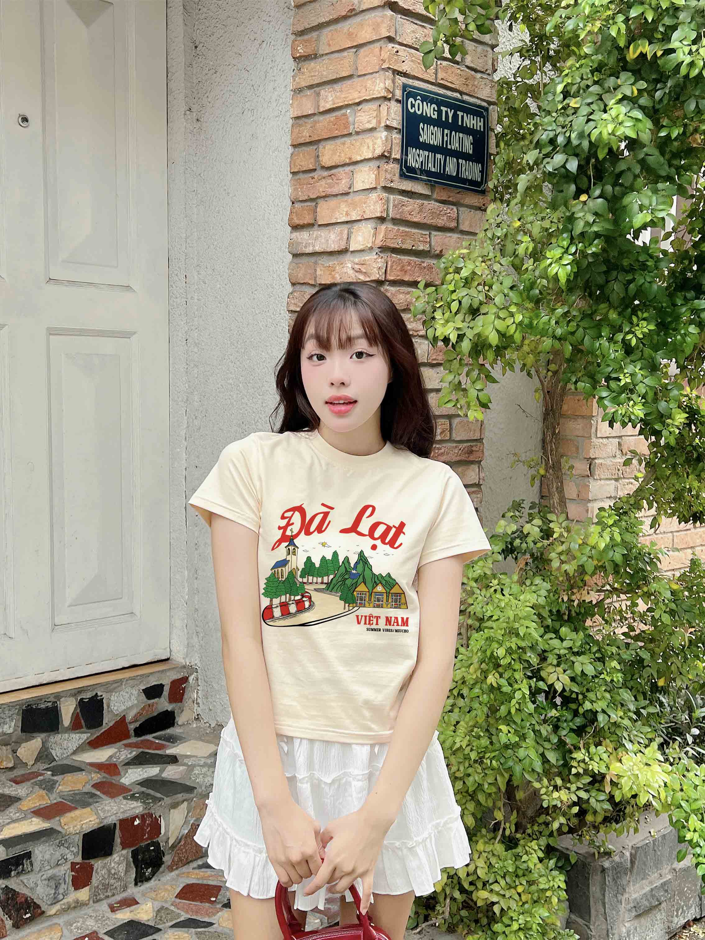 Áo thun baby tee form ôm xinh xắn ABD1279 Miucho tay ngắn cổ tròn in hình Đà Lạt_thumbnail_1