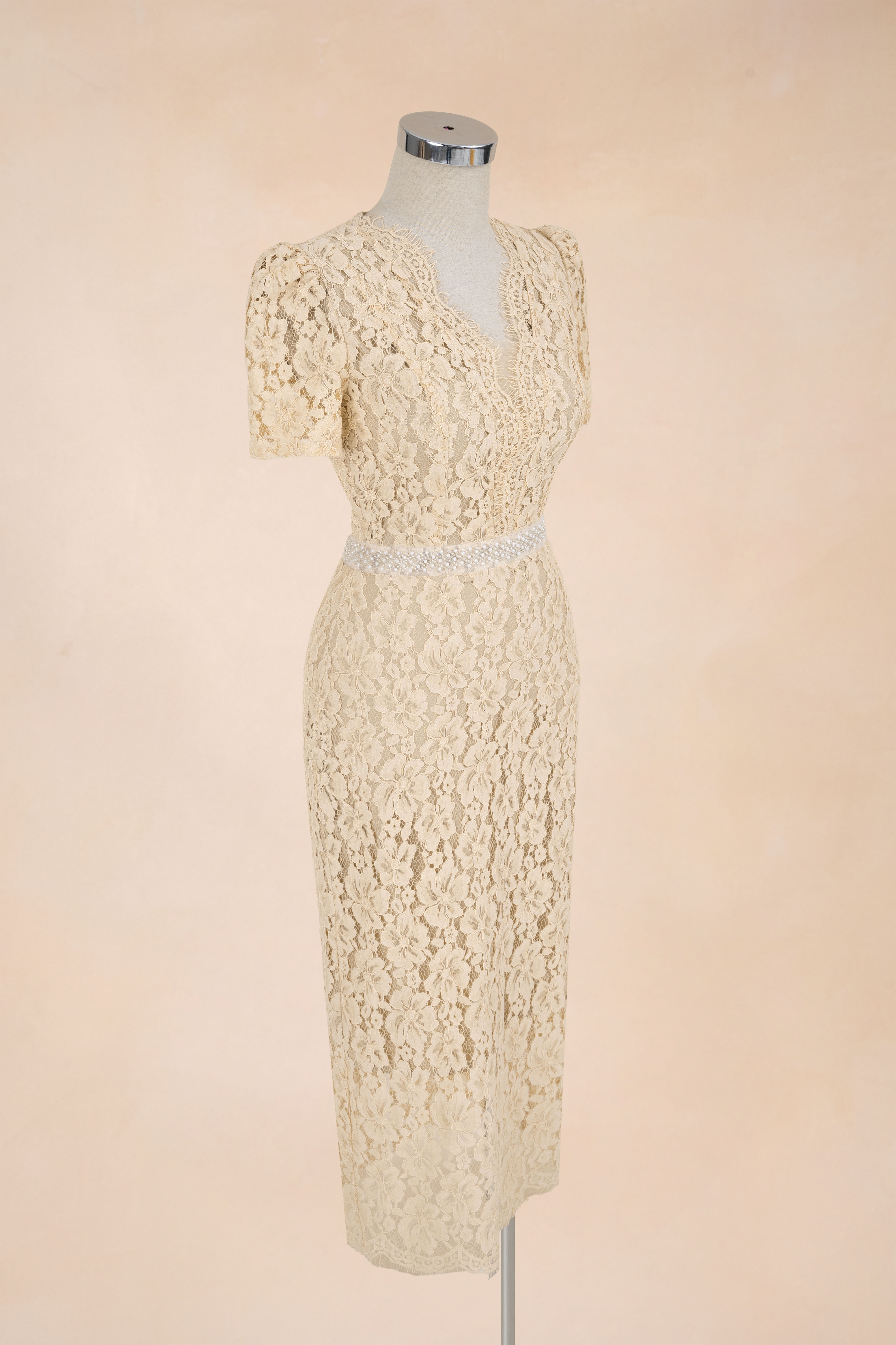 Đầm Bút Chì Tay Cộc Viền Cườm