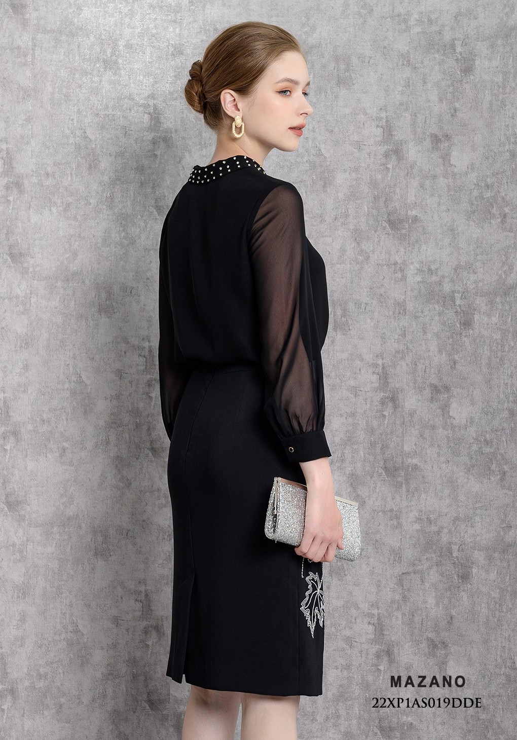 Áo sơ mi đen dài tay đính cổ_thumbnail_4