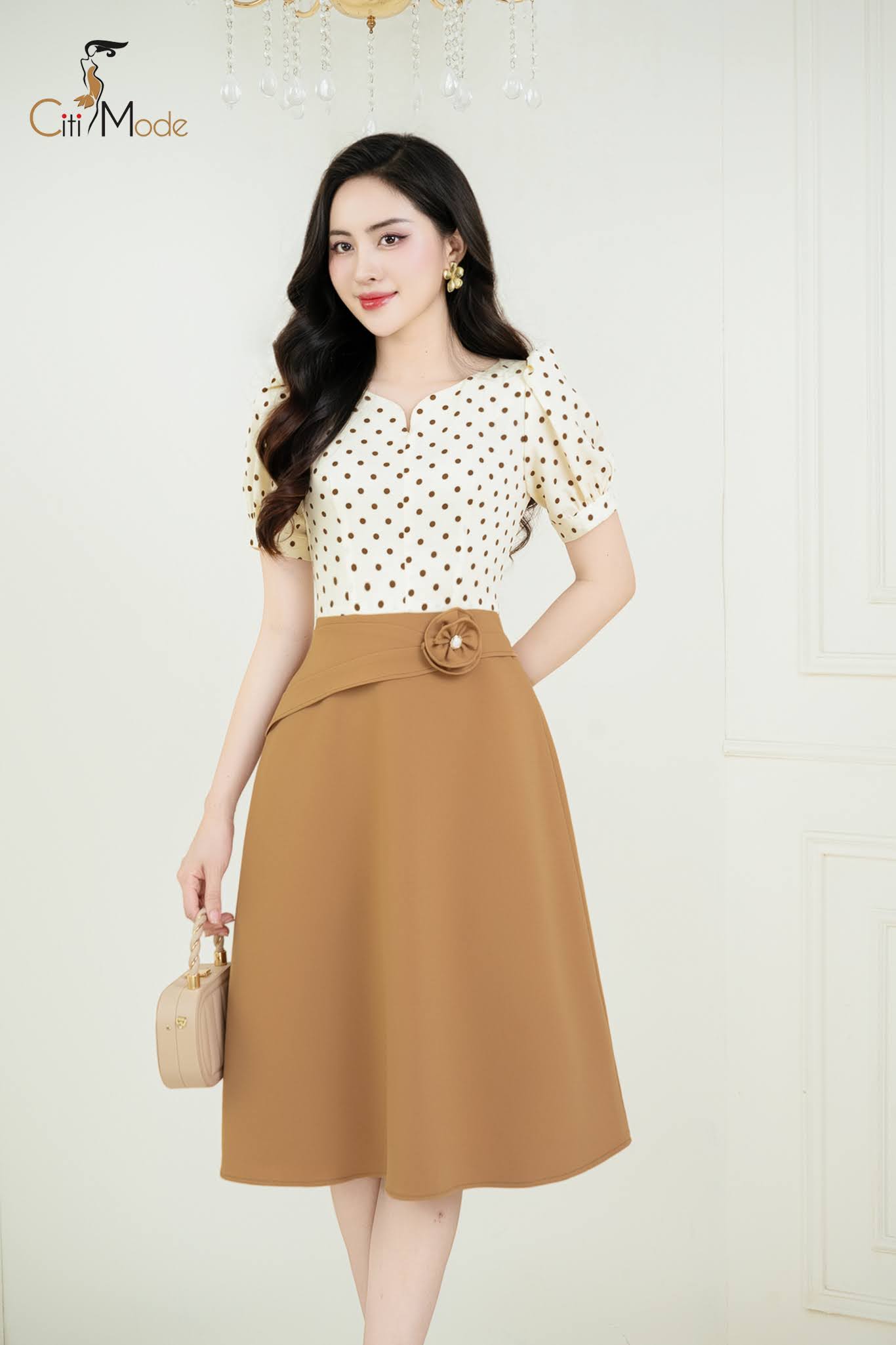 Đầm xoè chấm bi váy nâu đính hoa_thumbnail_0