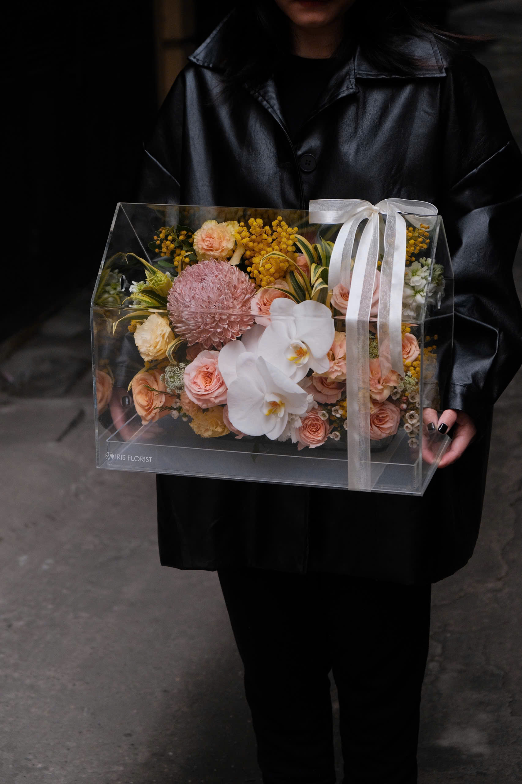 Blooming House - Golden Orchid