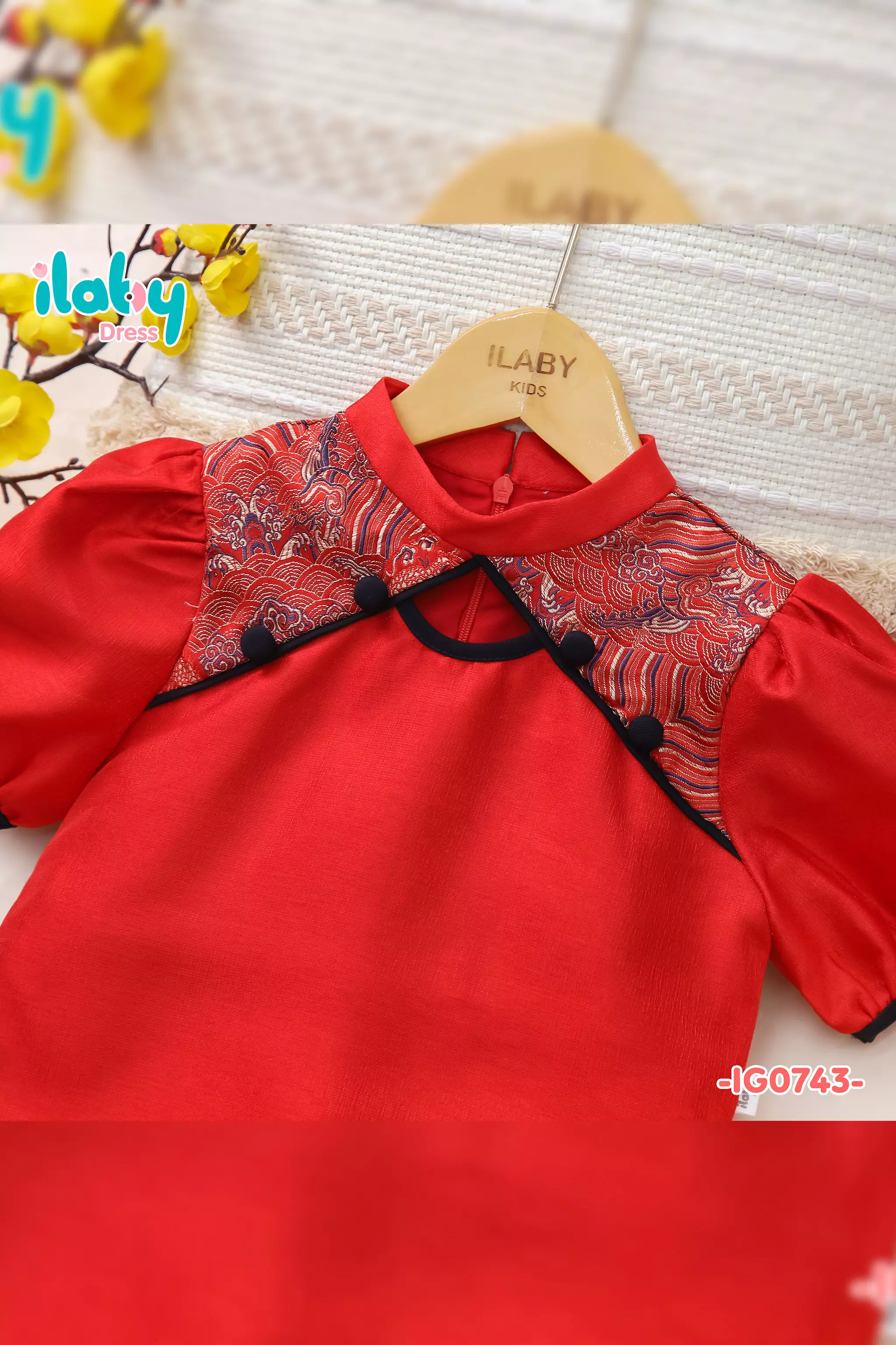 Áo dài bé gái phối gấm_thumbnail_1