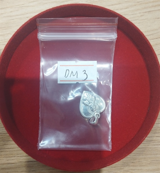 Mặt bạc trái tim DM3