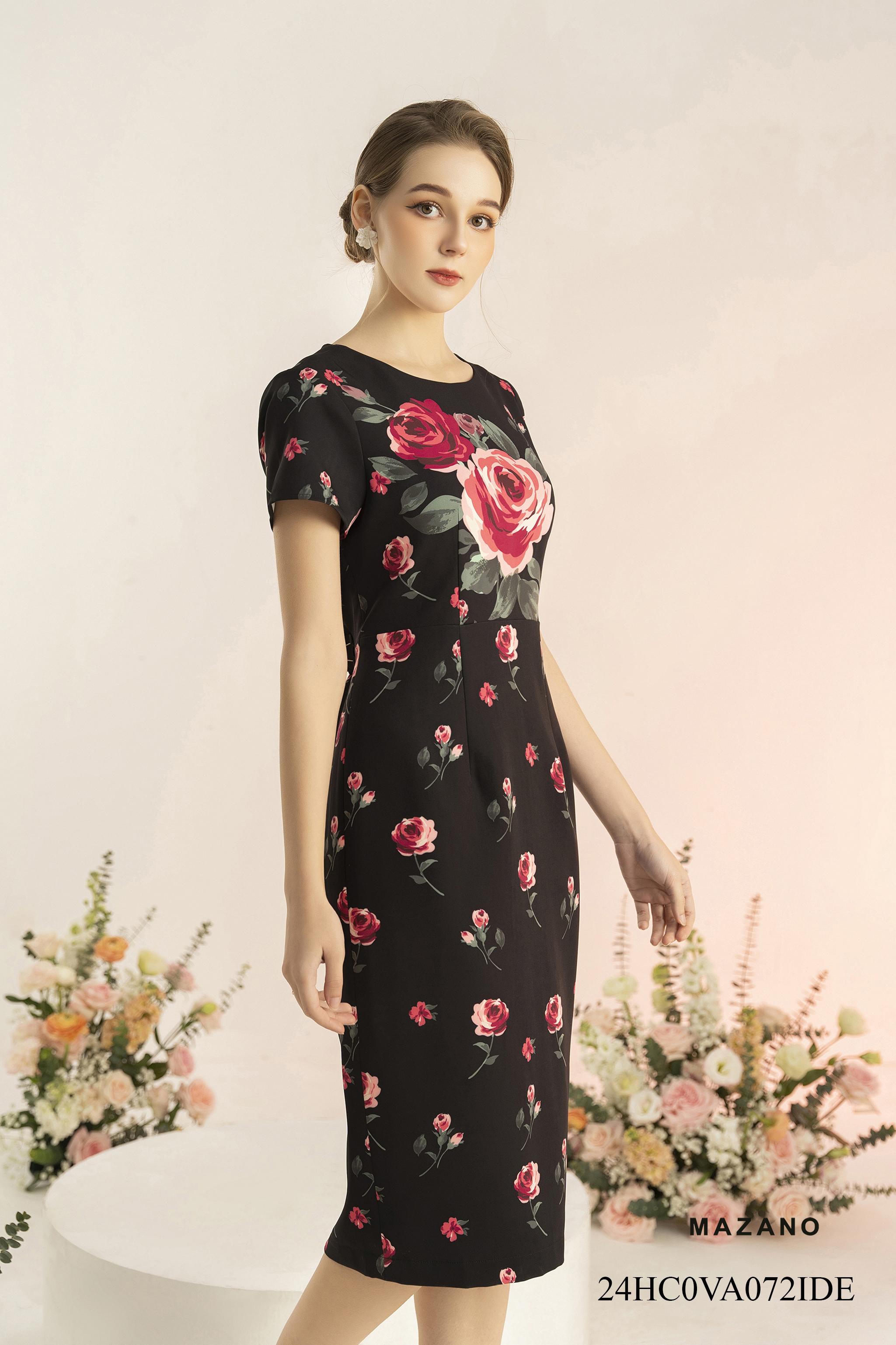 Đầm ôm đen họa tiết hoa hồng_thumbnail_3