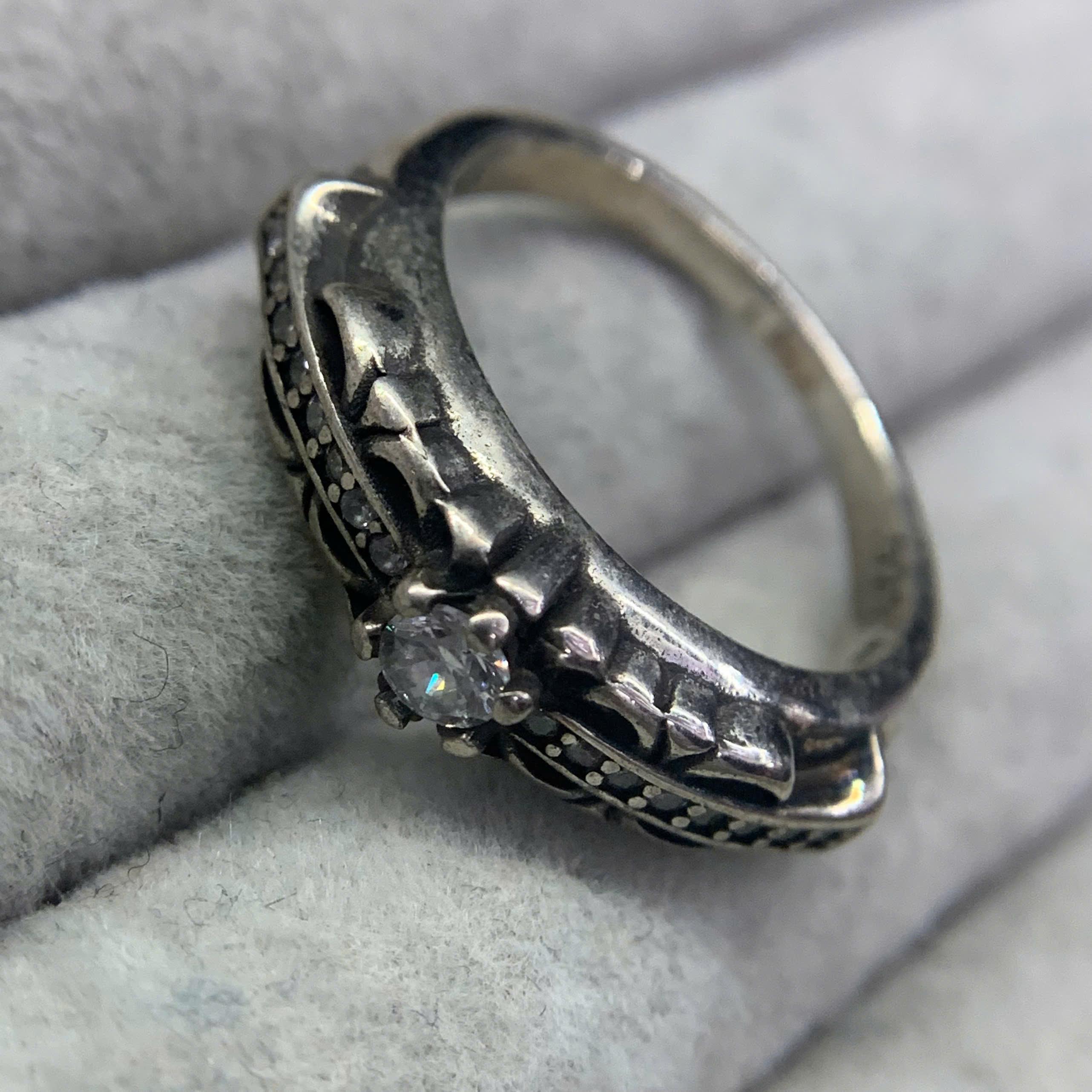 nhẫn kiểu chrome đính kim cương trắng size 8_thumbnail_2