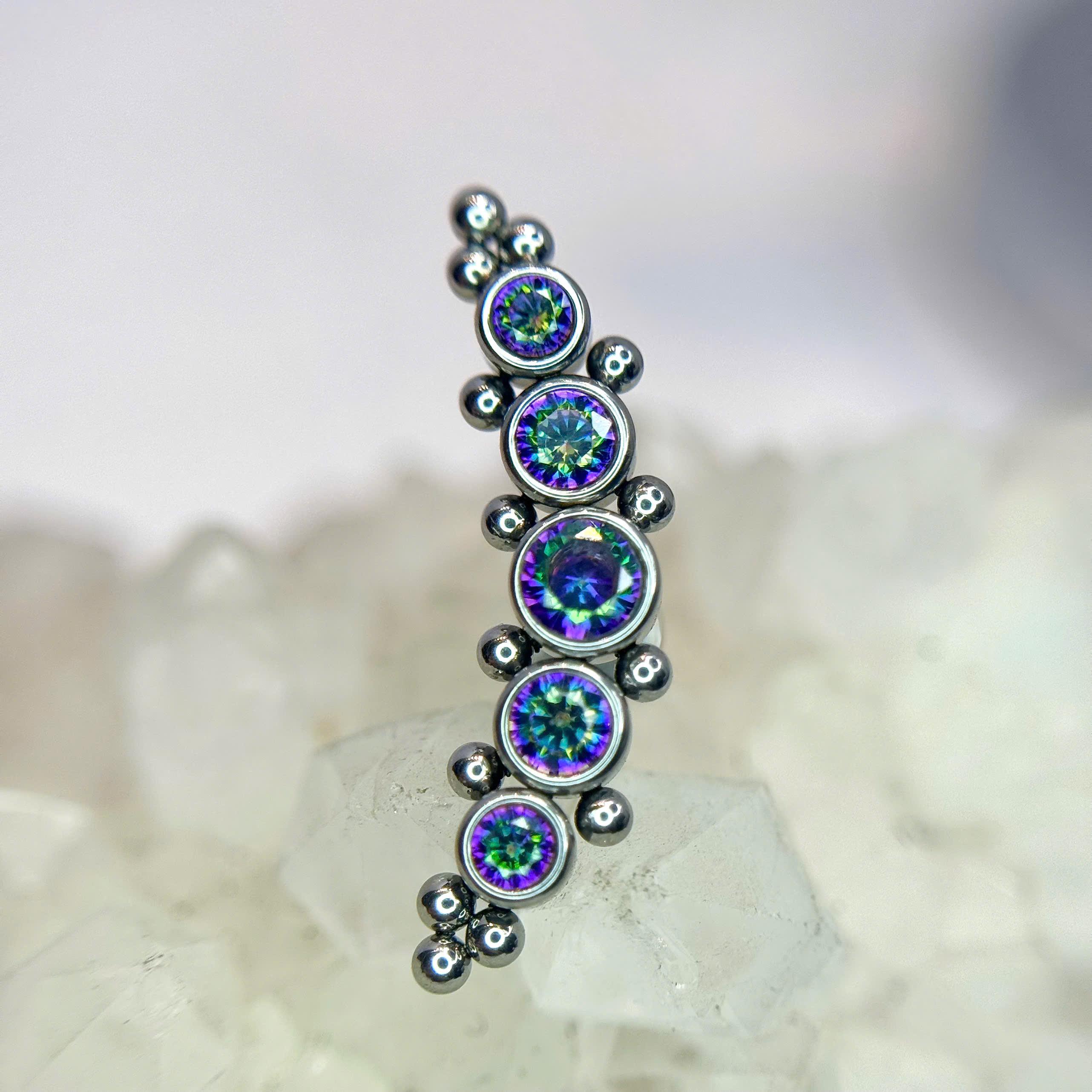 Khuyên kiểu dãy đá loang tím xanh dẹt