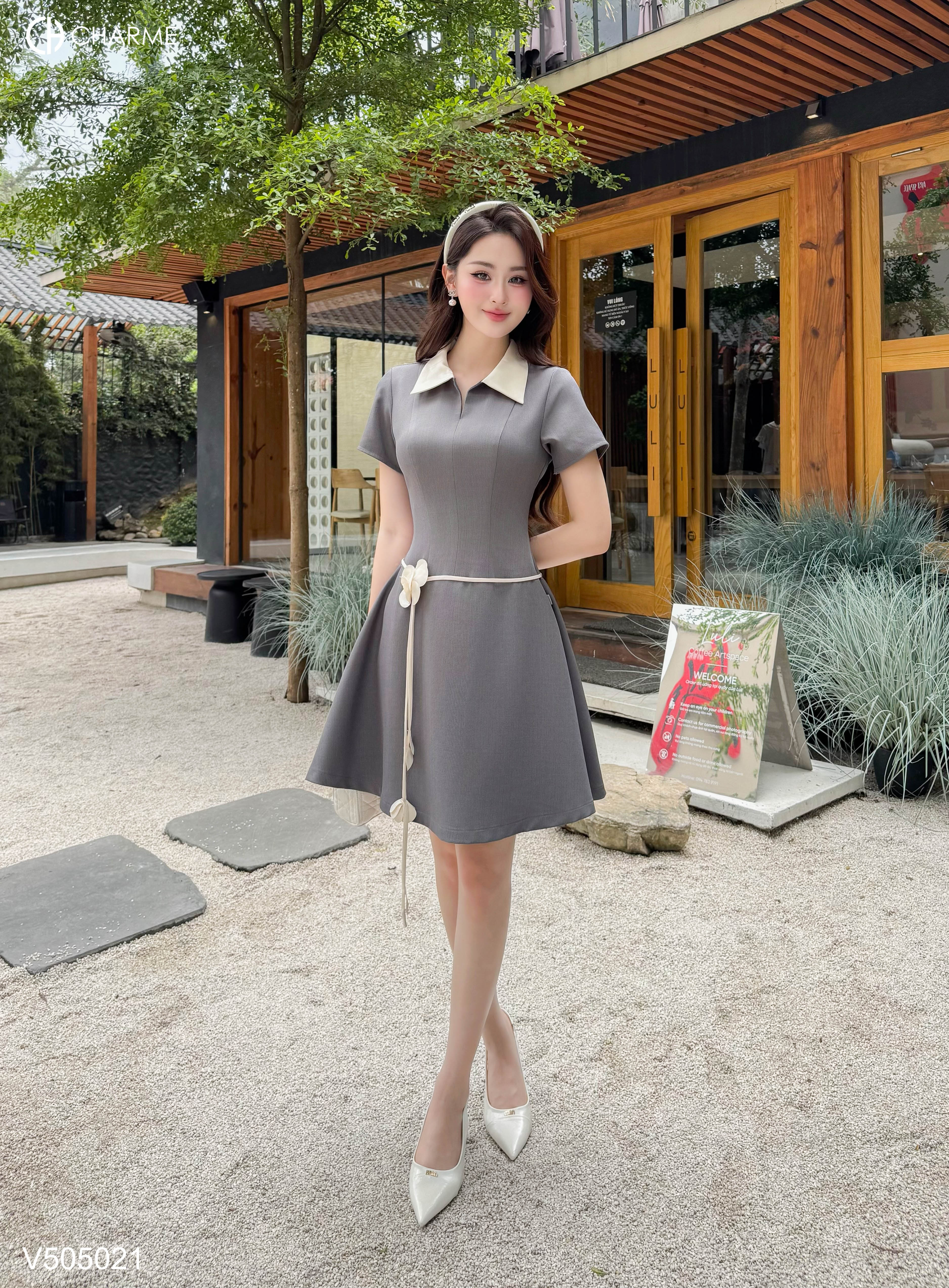 Váy cổ V kèm dây hoa_thumbnail_1