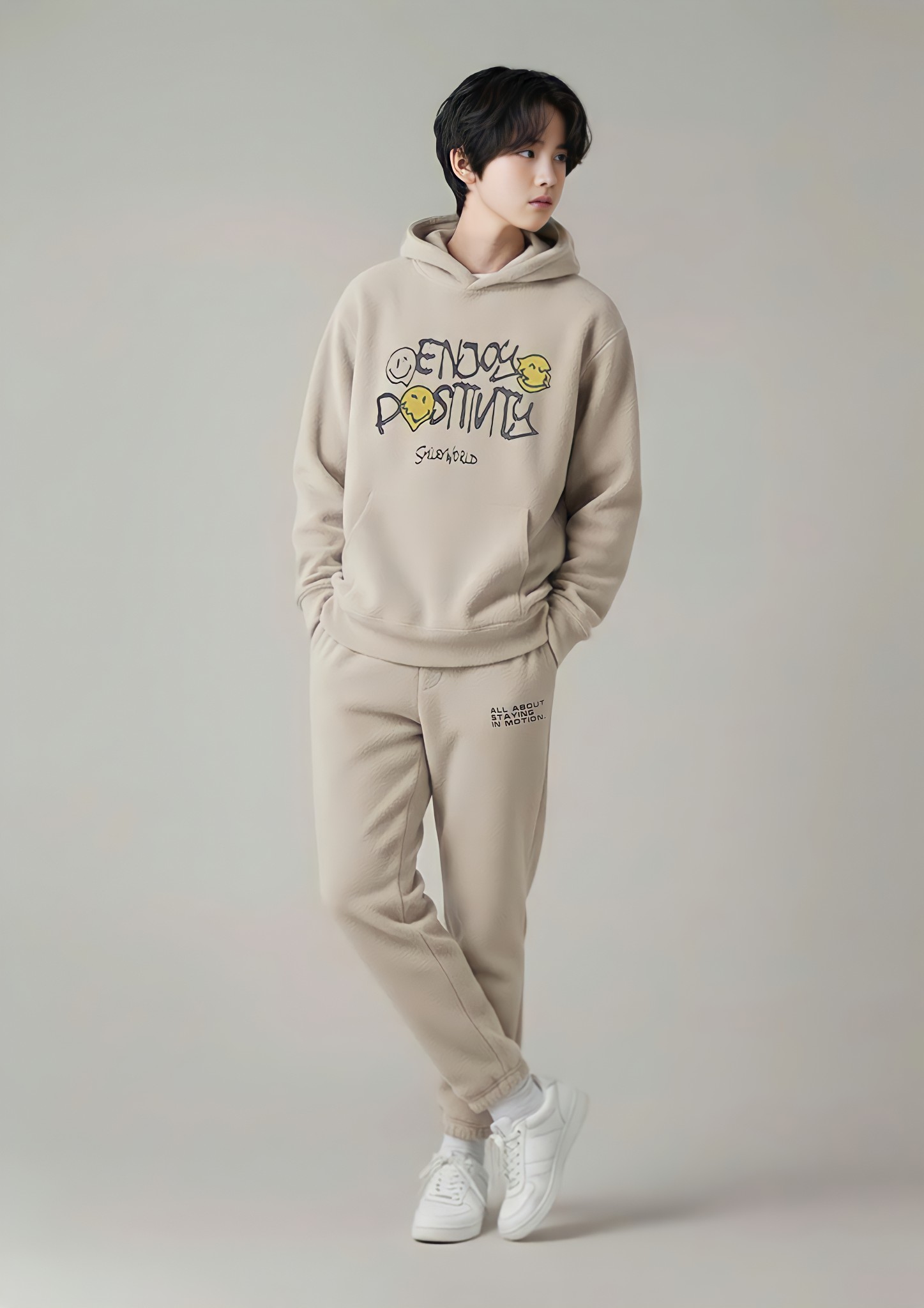 Áo nỉ hoodie bé trai màu be in chữ ngực_thumbnail_1