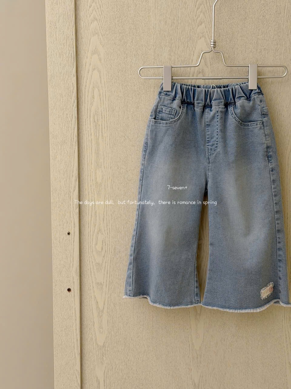 (H79) Quần bò ống xuông gấu tua rua hãng Seven_thumbnail_0