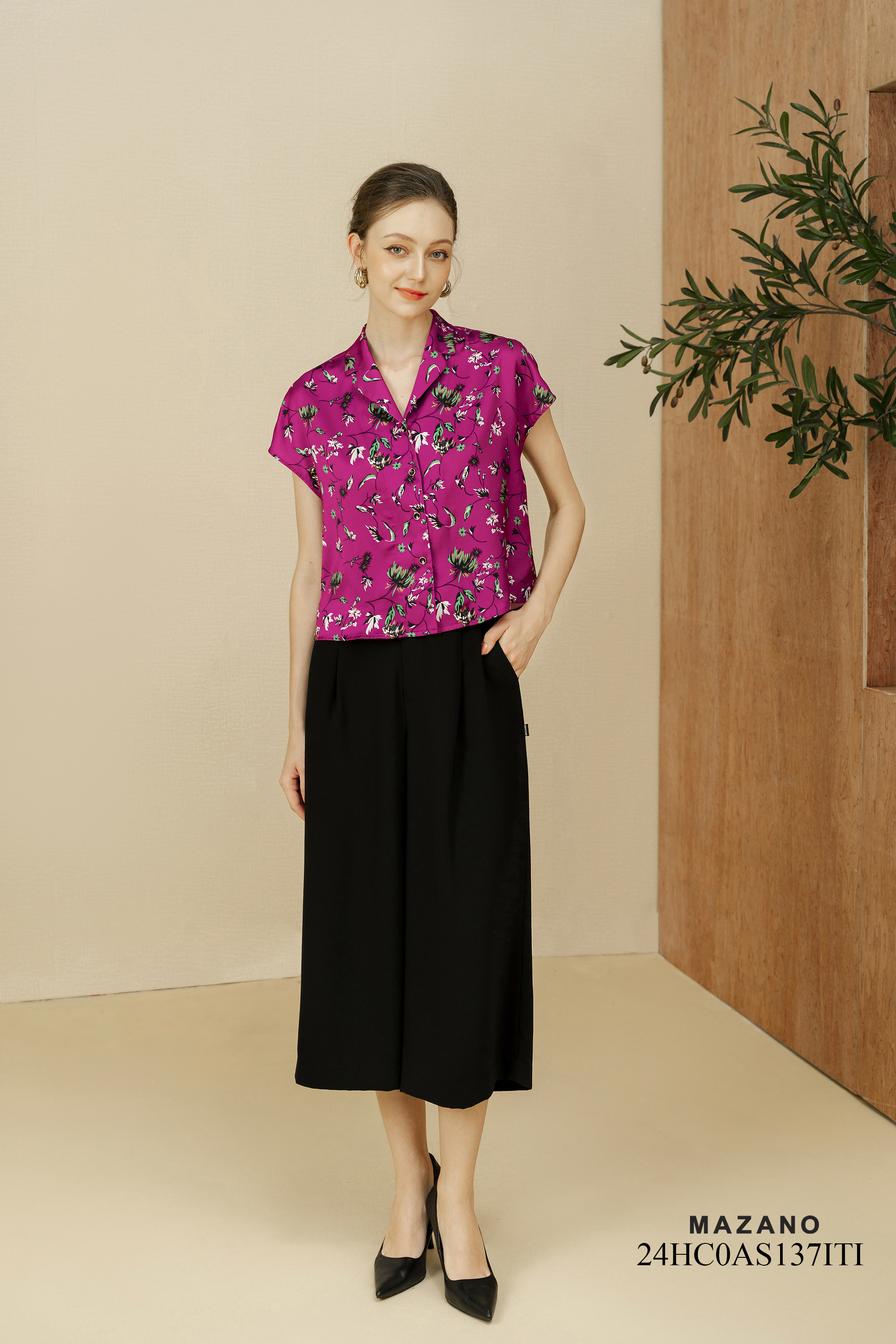 Áo Top ngắn cài khuy Suông Vải lụa mỏng Họa tiết hoa cách điệu Cổ hai ve Tay liền Dài dưới eo