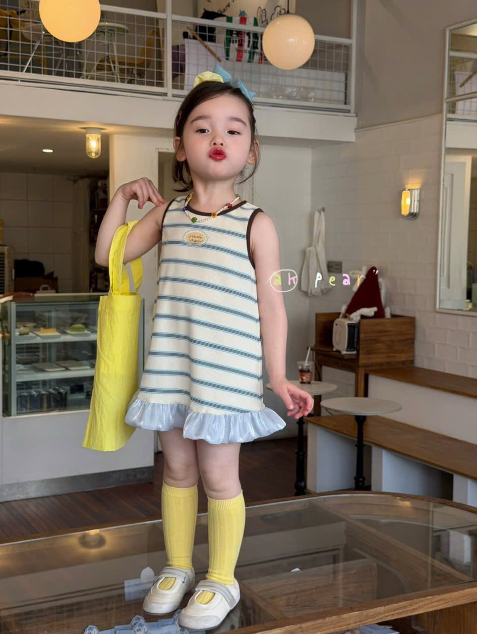 AK02 - Váy sát nách kẻ xanh viền bèo voan hãng AK