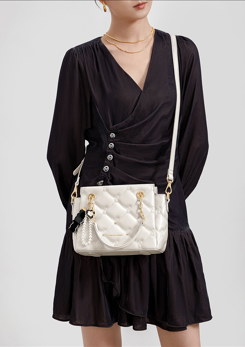 Túi Xách Quilted Pearl Charm_thumbnail_7