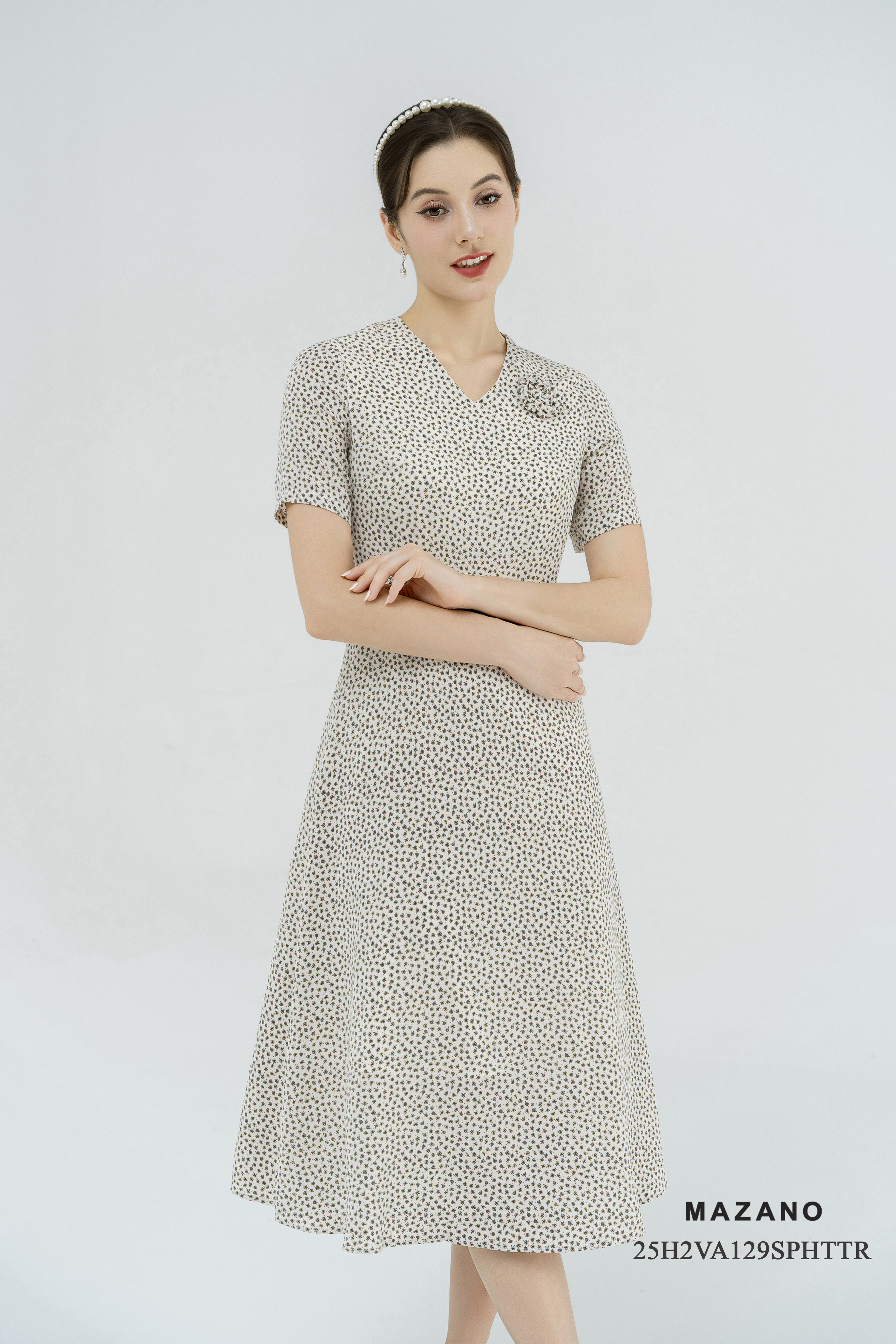 Váy Đầm thân ôm chân rủ Vải thô Hoạ tiết nhí Cổ V Tay ngắn Dài ngang bắp chân_thumbnail_2