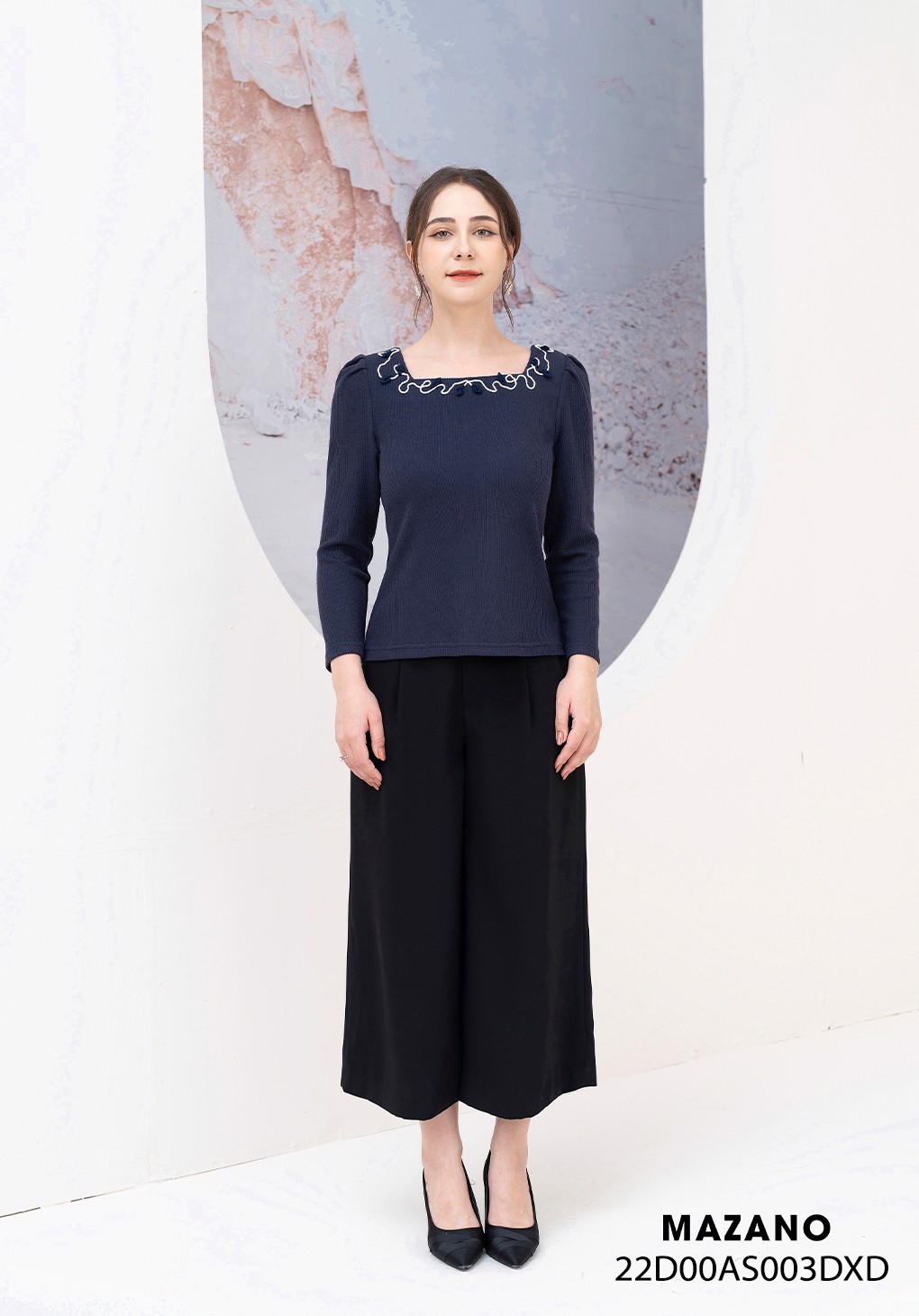 Áo len cổ vuông đính trang trí_thumbnail_1