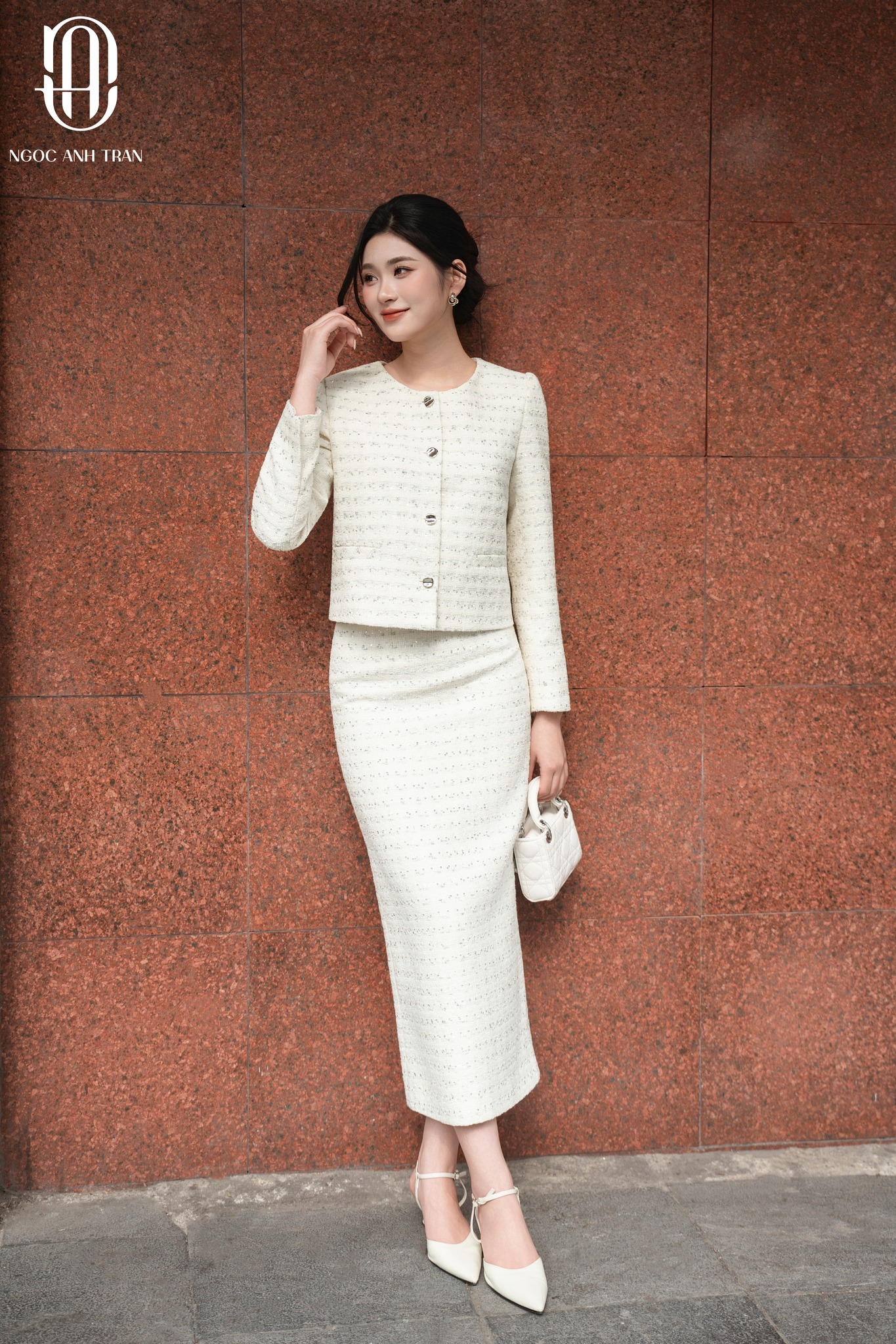 A216 - Set áo dạ trắng cổ tròn phối chân váy