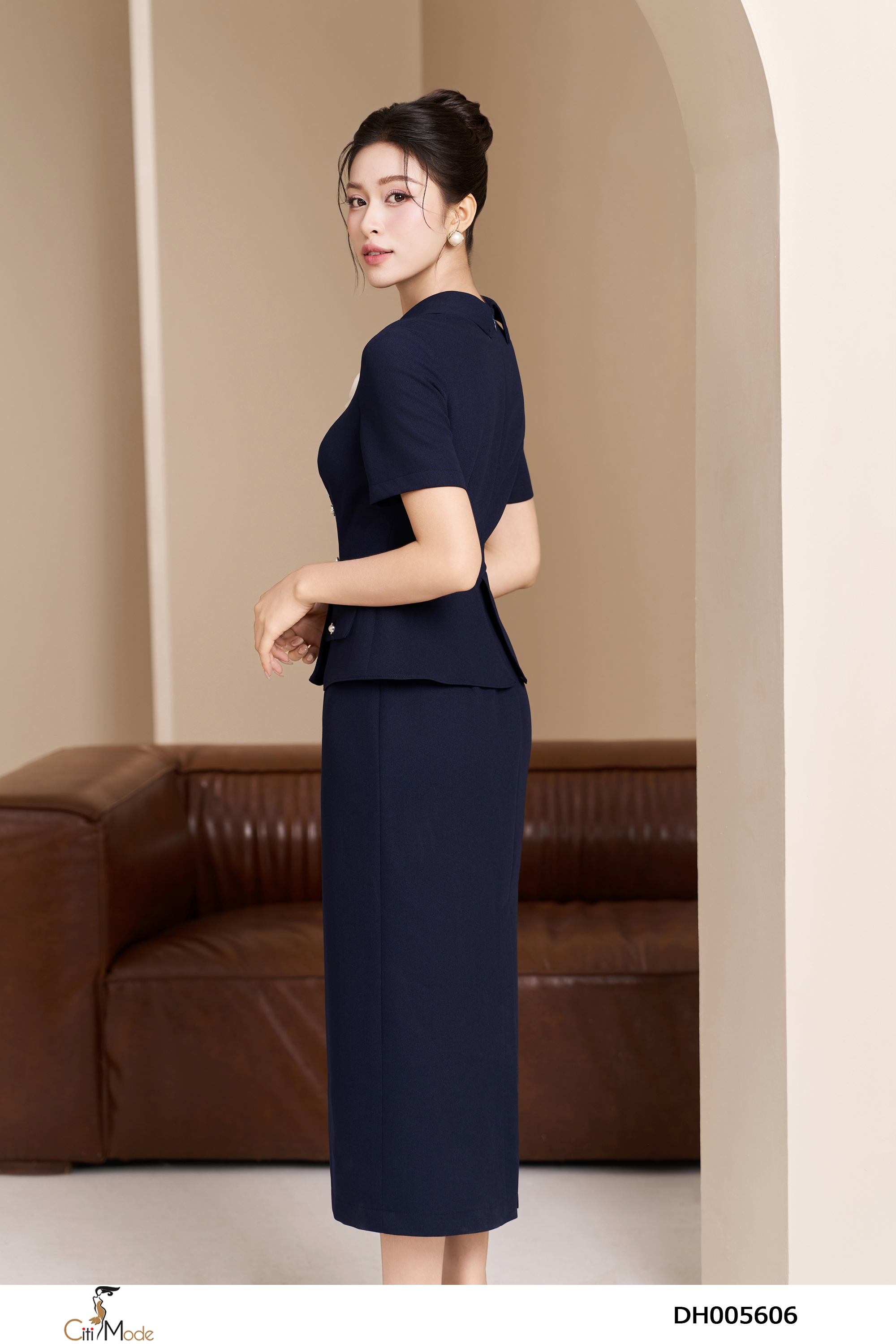 Đầm ôm tím than peplum cổ ve, đính hoa_thumbnail_2