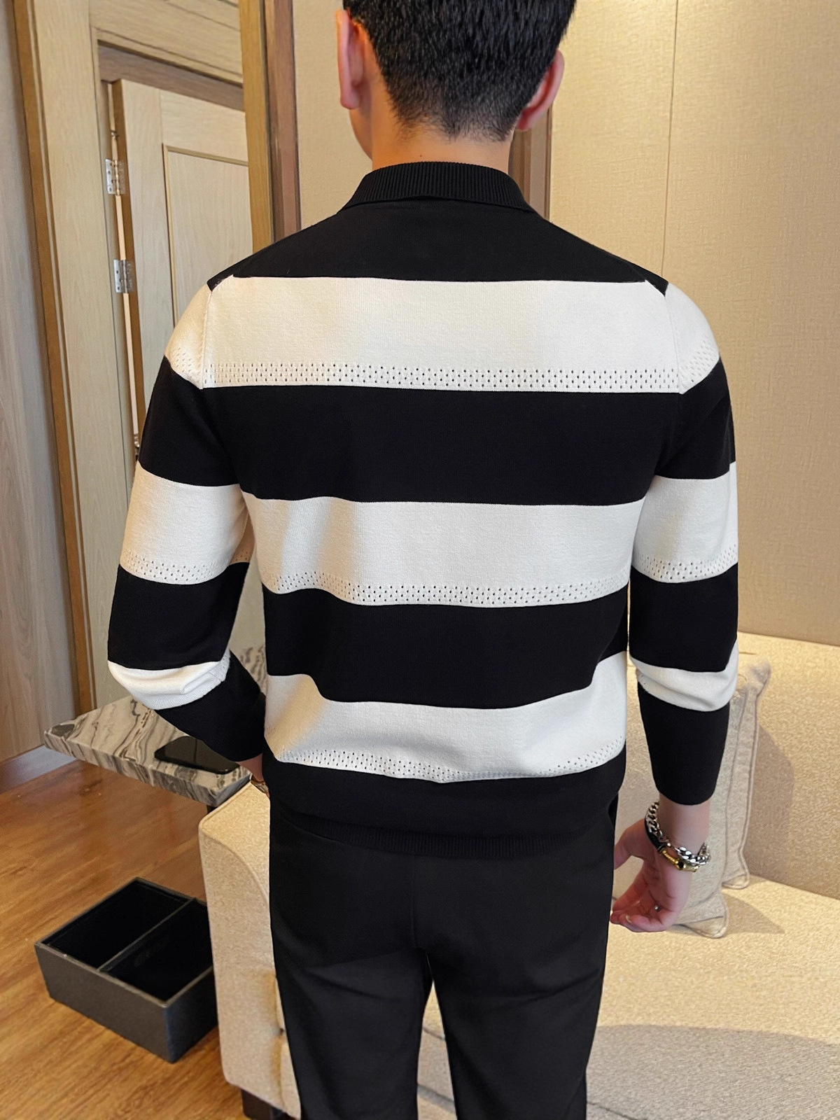 PA09 – Áo len nam dệt kim kẻ sọc cổ trụ, dáng ôm business casual mùa đông 2025_thumbnail_2