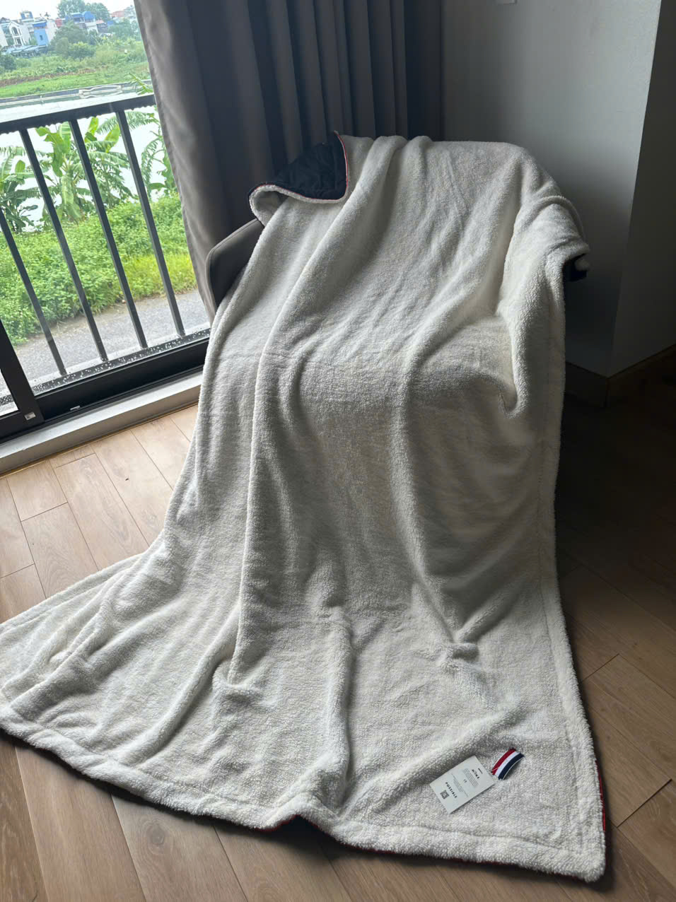 G635 CHĂN TOMMY_thumbnail_1