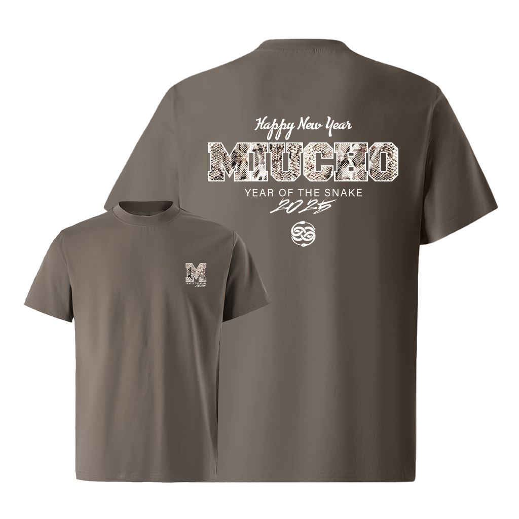 Áo phông tết form rộng cổ tròn vải cotton 4c co giãn thoáng mát 1825 Miucho Iconic in typography_thumbnail_13