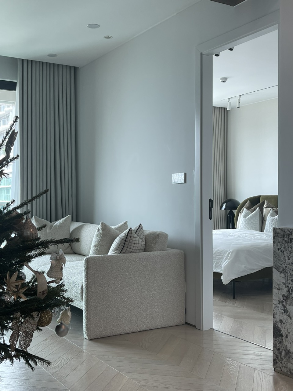 Nhà đẹp, giá thuê cực rẻ - Giỏ hàng căn hộ 3PN view cao tầng thoáng mát ngay tại Feliz En Vista