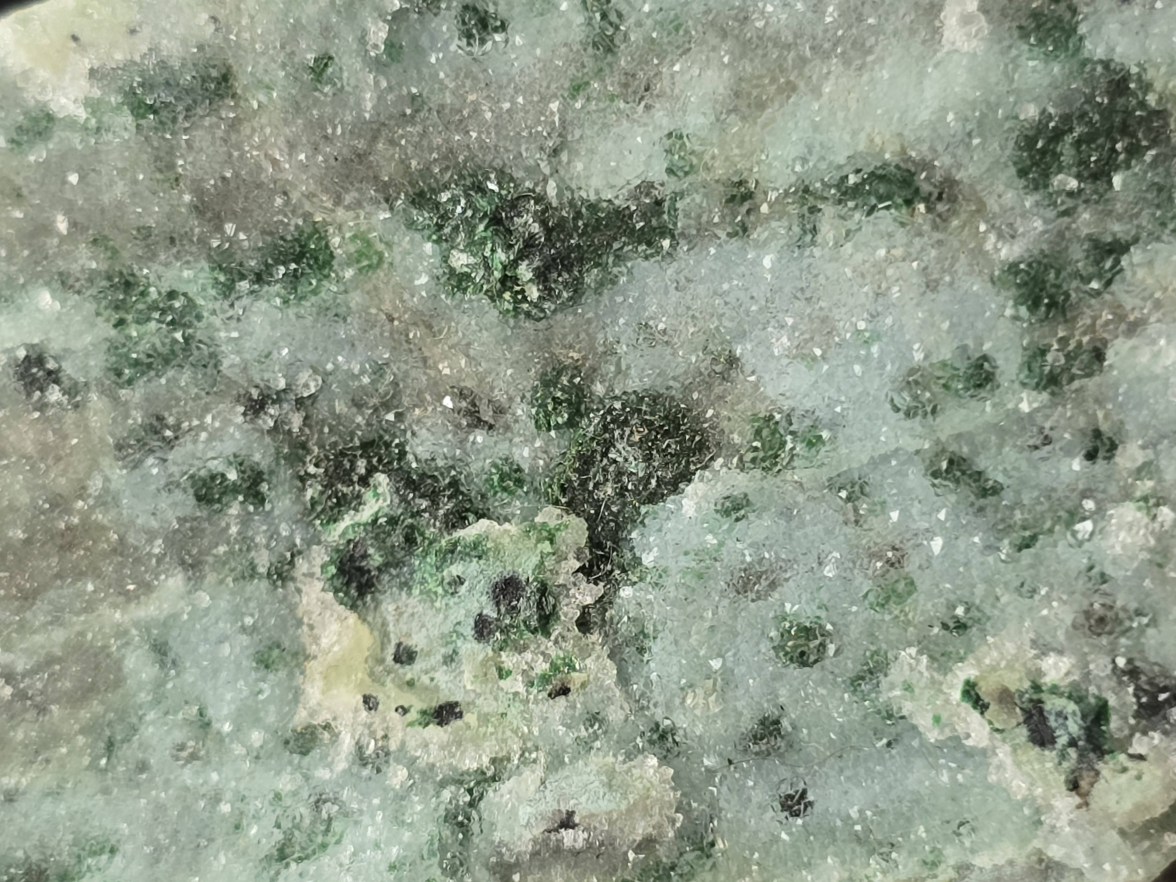 Tinh Thể Chrysocolla Cộng Sinh Thạch Anh (Sugar Chrysocolla) Và Dendritic Nhánh Cây