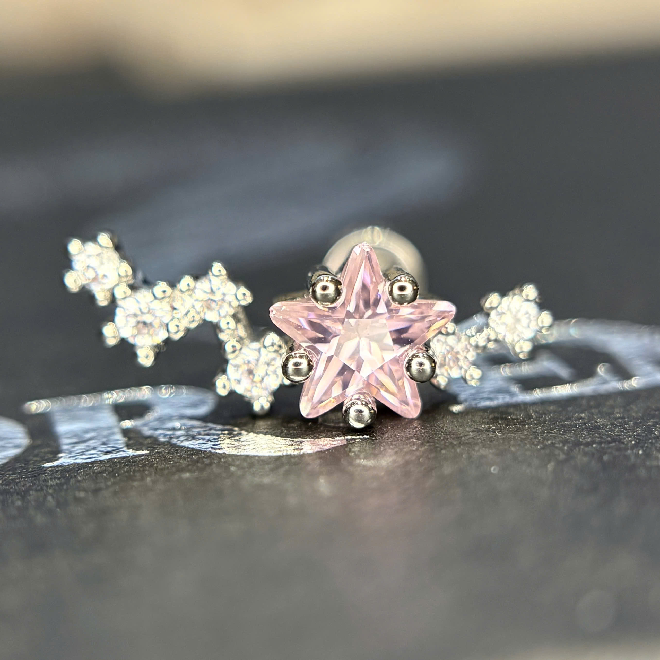 Khuyên kiểu ngôi sao dải 6 đá hồng bi_thumbnail_1