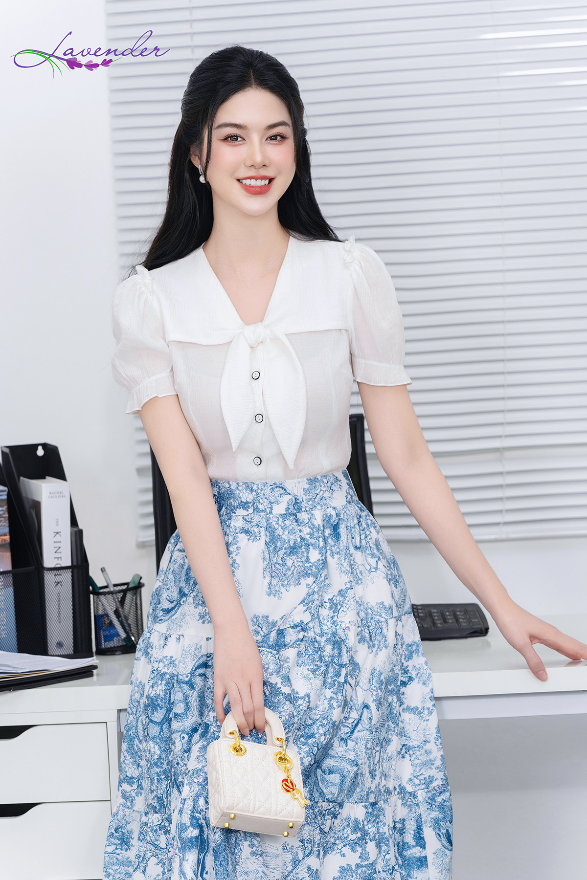 Áo sơ mi công sở nữ cổ nơ tay ngắn bèo vai trắng A3069