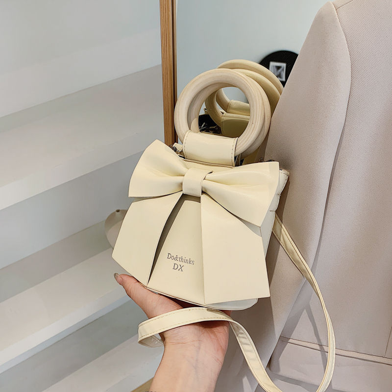 Túi hình xô/ Bucket bag