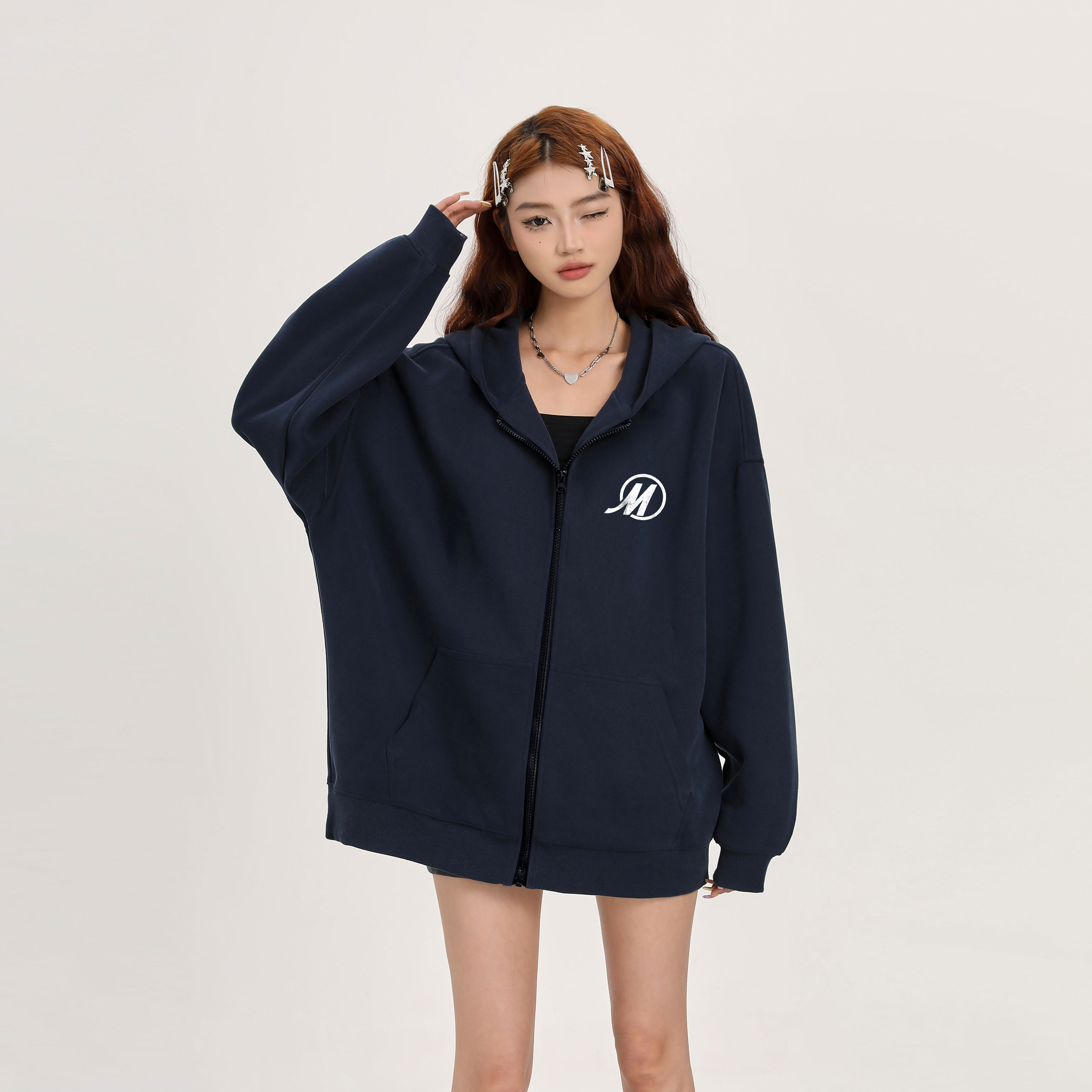Áo hoodie zip local brand form rộng vải nỉ chân cua HZD1636 Miucho in typography_thumbnail_3