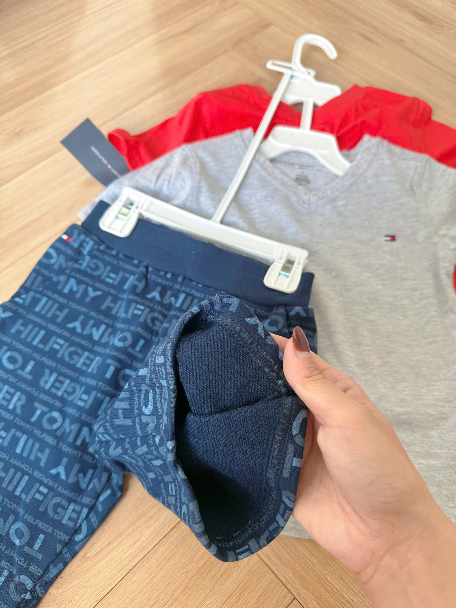 S46 SET BỘ TÔMÌ ÁO ĐỎ + XÁM