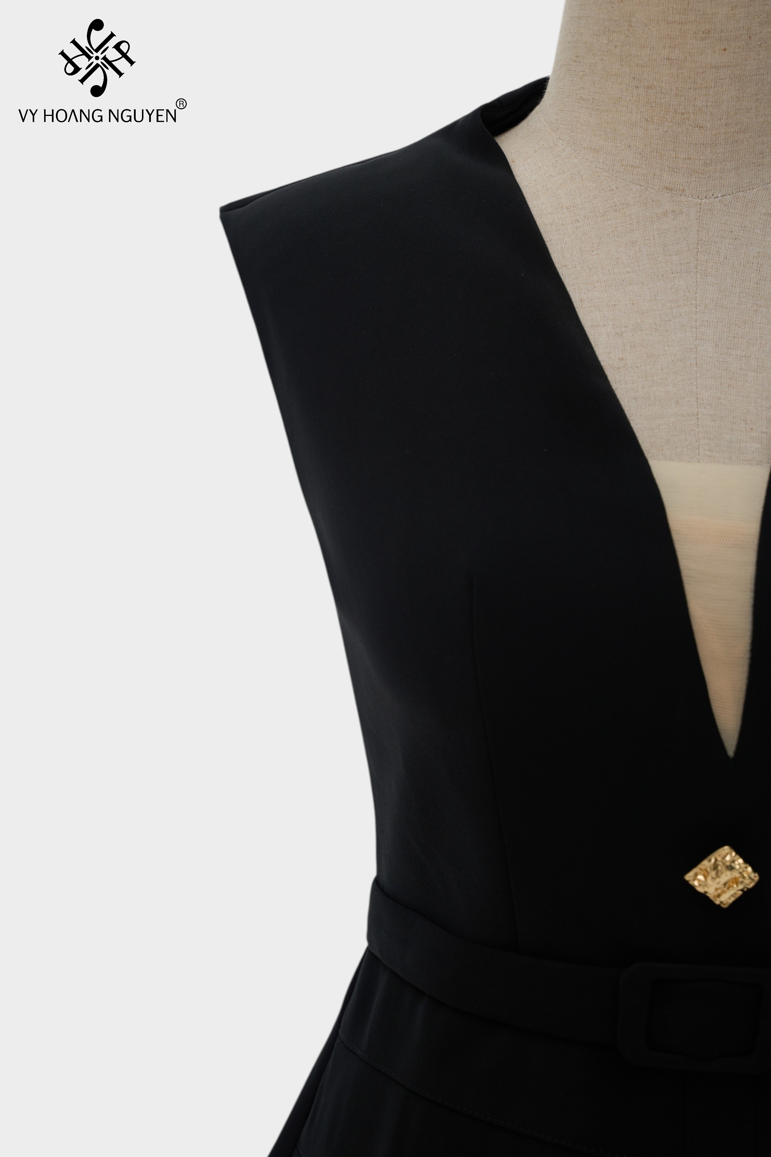 Áo PL Cổ V Cúc Đồng_thumbnail_2