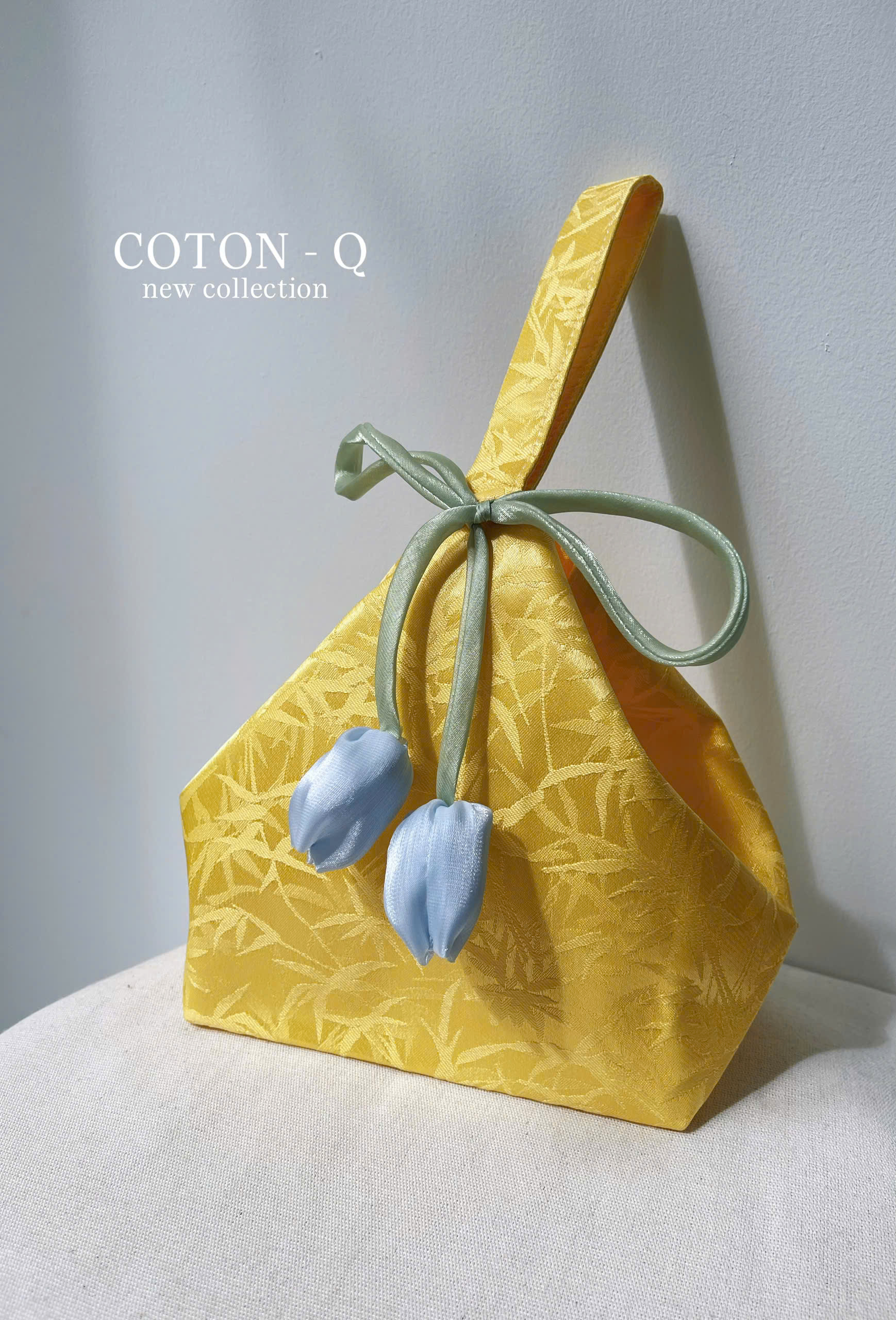 HL231 Túi đeo tay ( VÀNG )