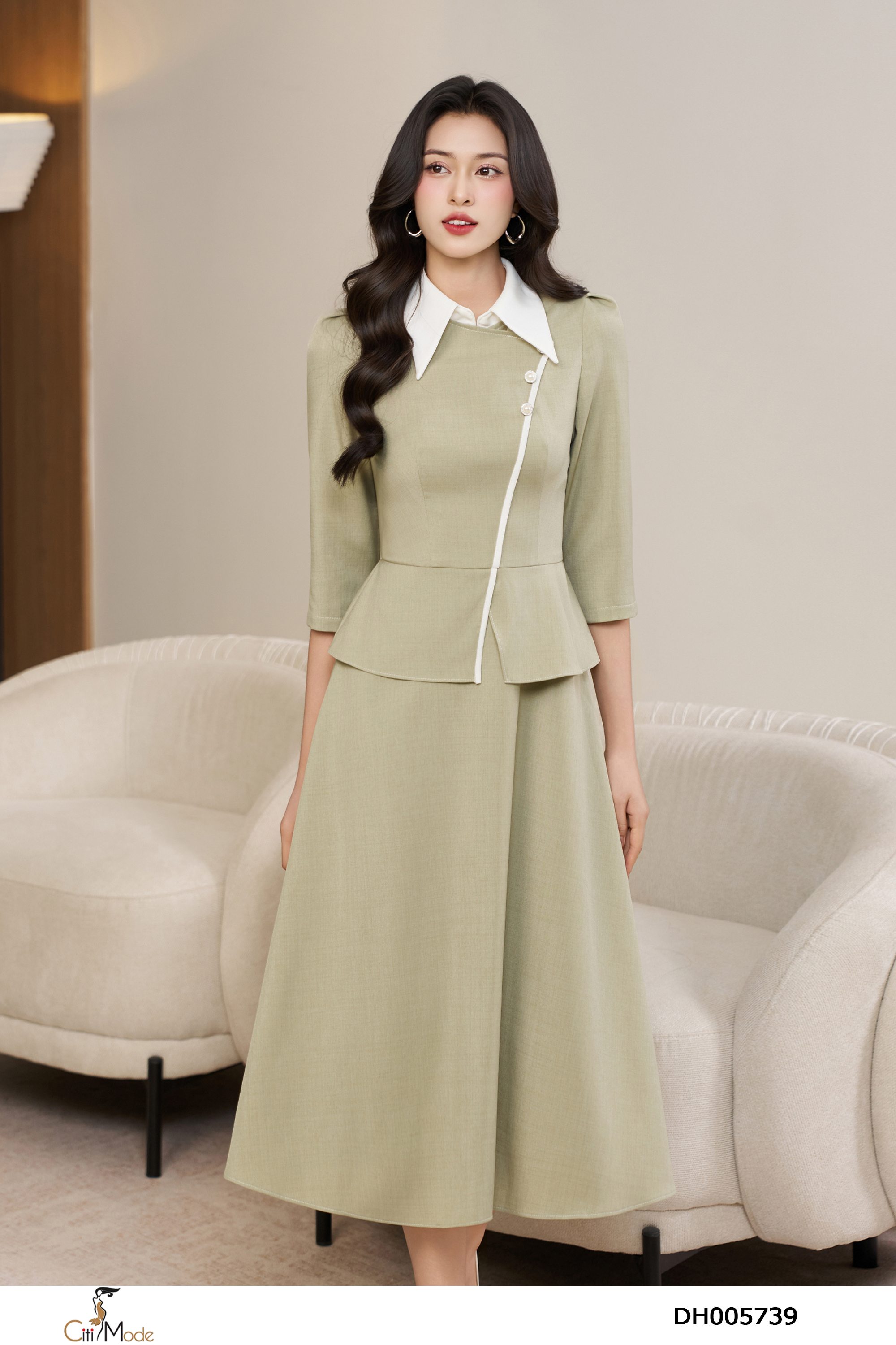 Đầm liền xòe bơ peplum viền lé cổ đức trắng tay lỡ