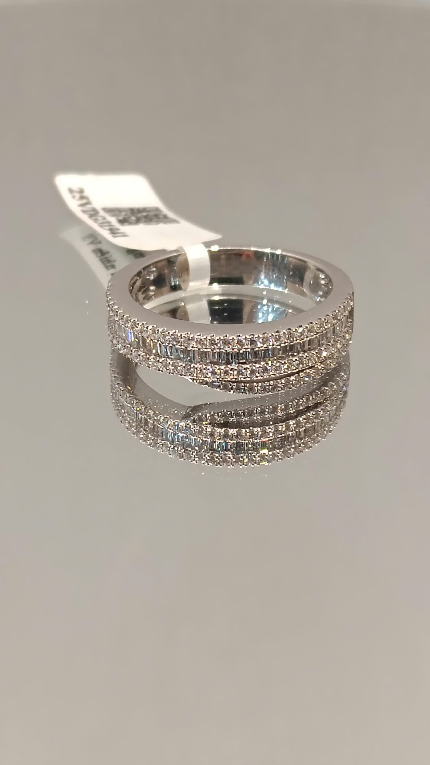 Nhẫn Vàng 14K Đính 109 Viên Kim Cương_thumbnail_8