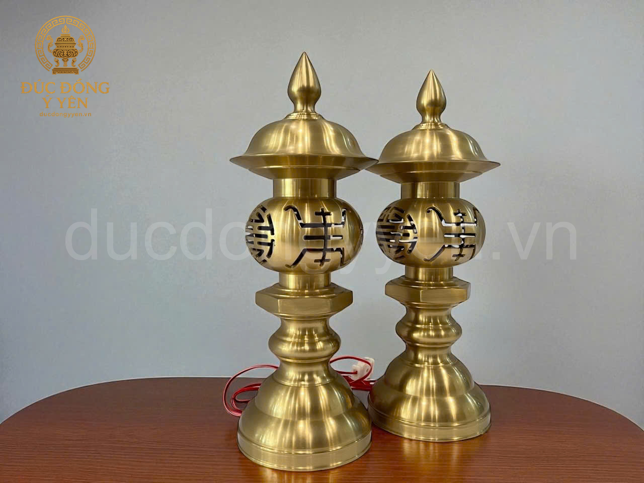Đèn thờ đúc đồng cát tút _thumbnail_2