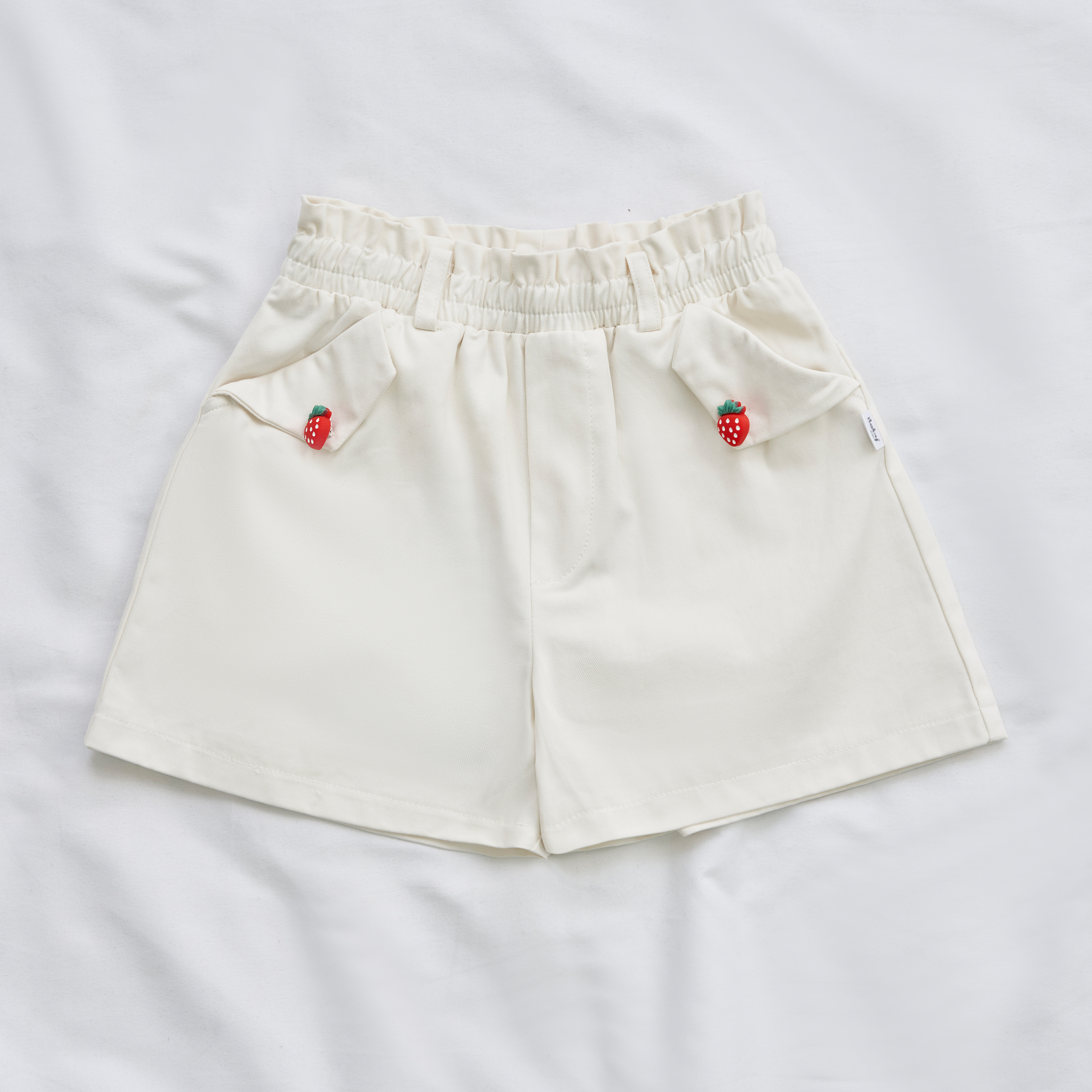 Quần sooc bèo cạp đính cúc dâu_thumbnail_5