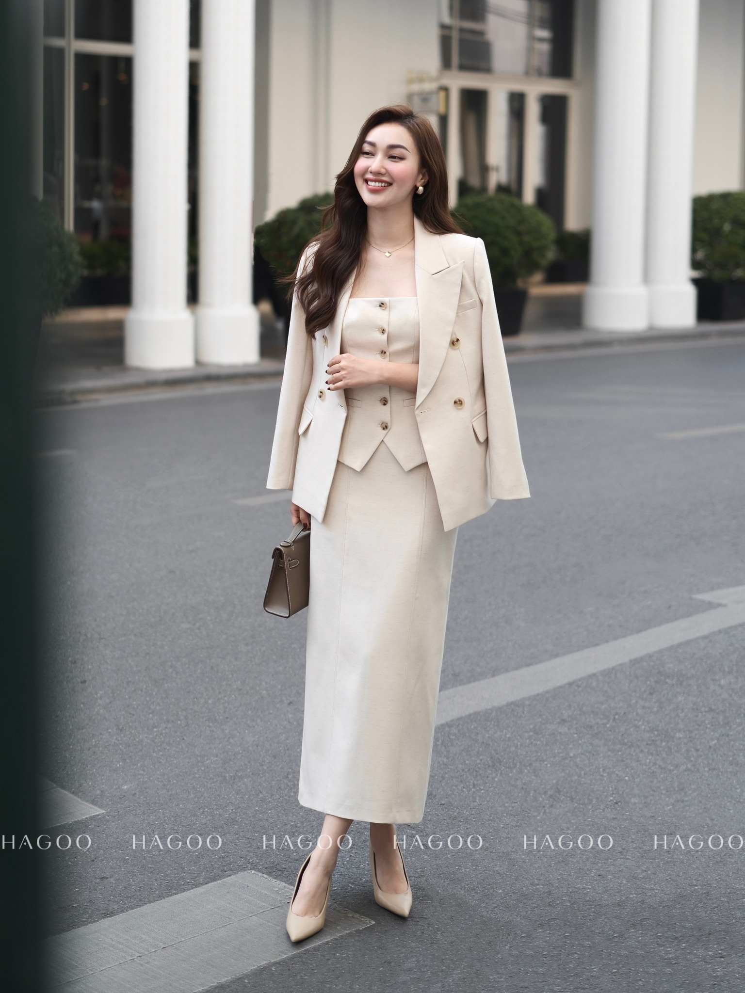 Chân váy thuộc set 3 chi tiết chân váy HAGOO