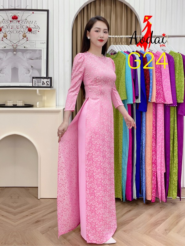 Áo dài Gấm G24 màu Hồng phấn cổ tròn tay bồng nhẹ đính hạt ngọc