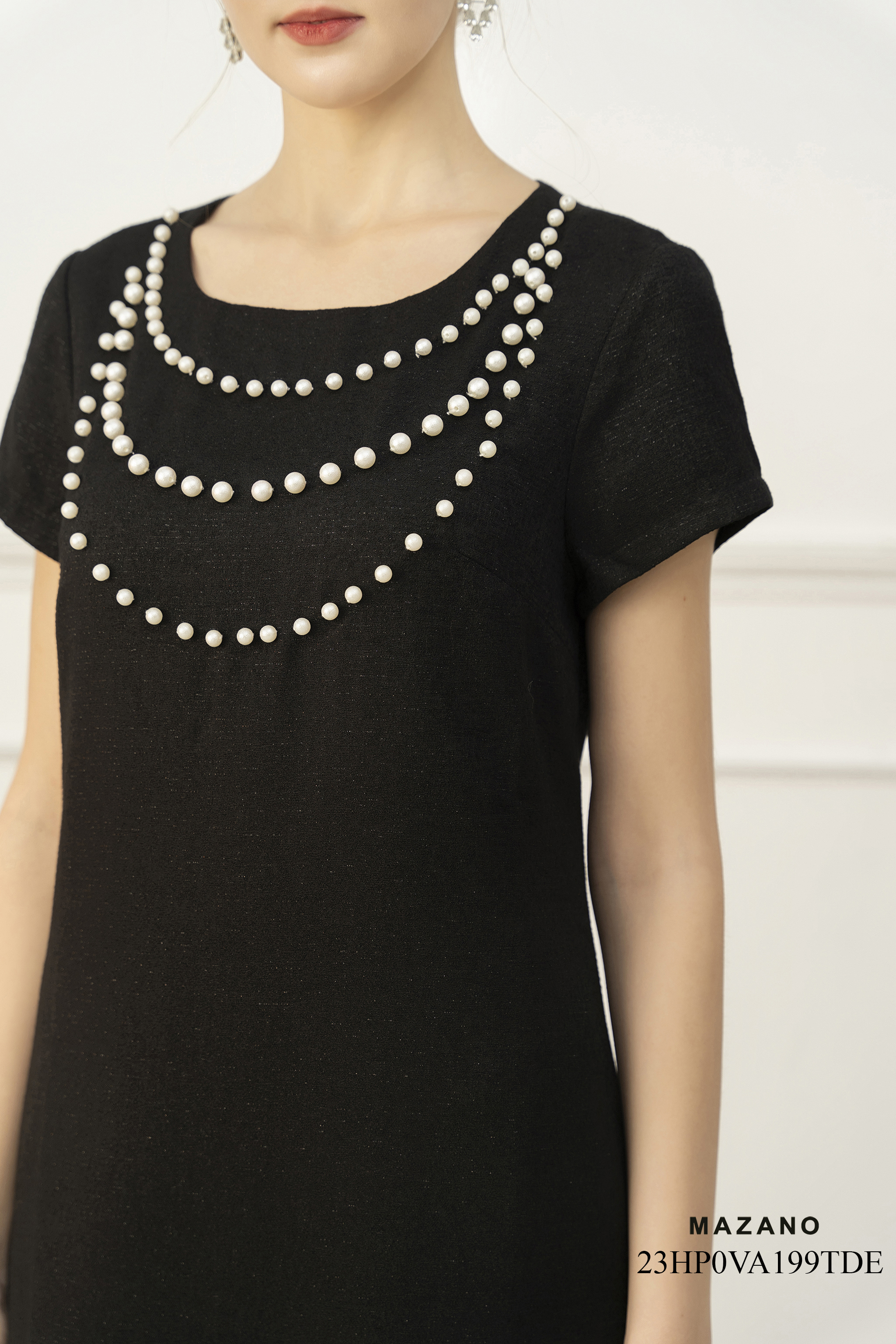 Đầm suông A dài đính ngọc trai cổ_thumbnail_3