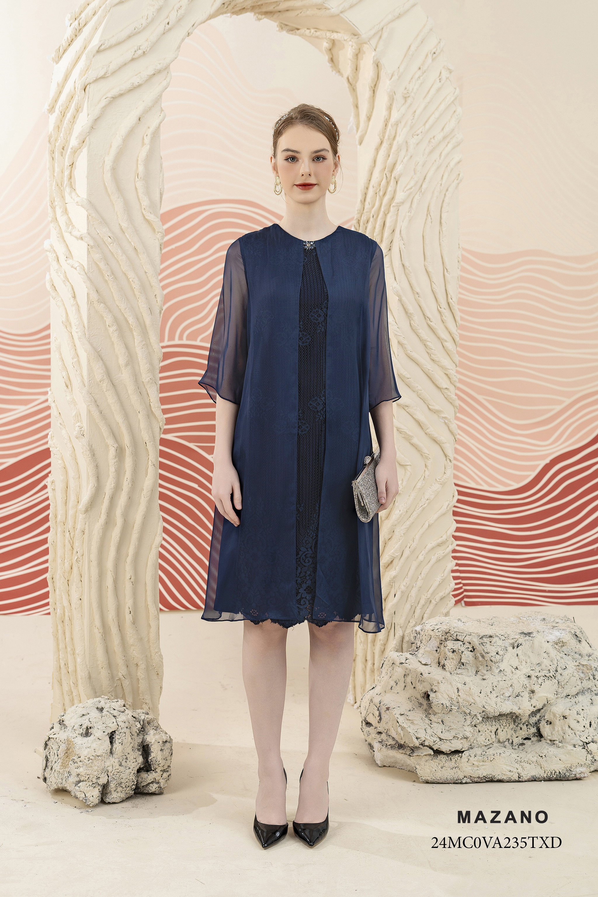 Váy Đầm suông A tà bong phối chất liệu Đính trang trí cổ Cổ tròn Tay lỡ Dài qua gối_thumbnail_5