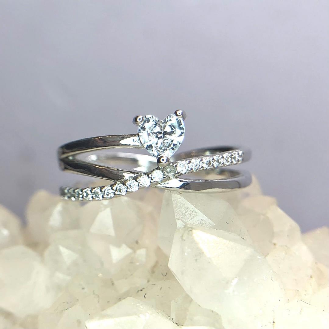 Nhẫn bạc xi kim xoắn 3 vòng kim cương hạt size 7.